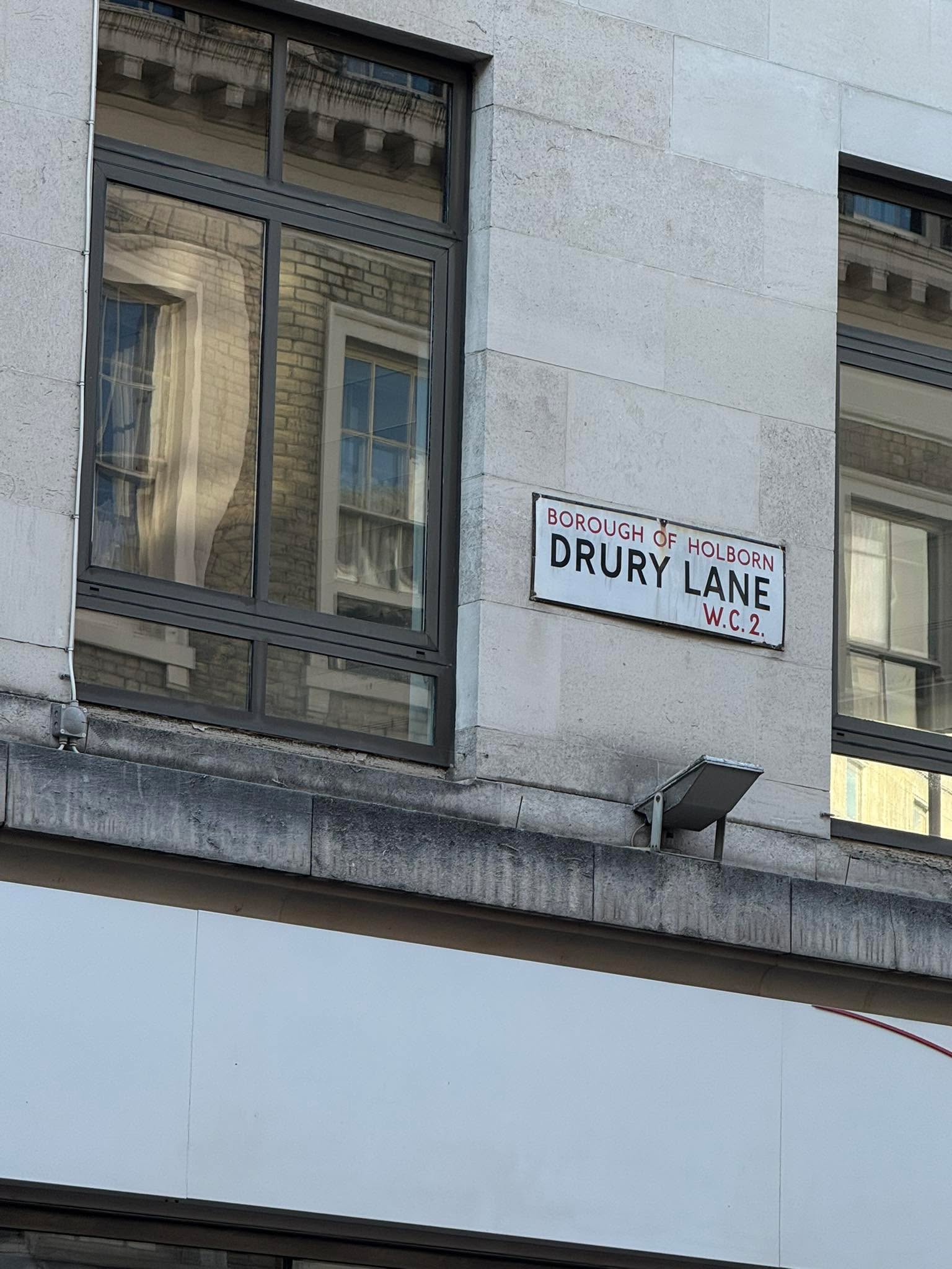 Could NOT find a muffin place.