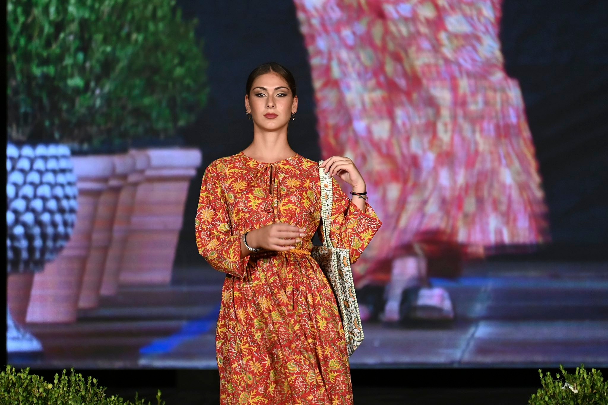 La mia collezione Bindu Atelier, in passerella per Sciacca Fashion Week 2025!
Frutto di numerosi viaggi, esplorando vari territori dell’India e del sud est asiatico, racconto in passerella la mia ricerca delle tradizioni tessili e della stampa su tessuto che con passione ha preso vita con questo progetto di moda solidale e sostenibile!
N. B. Bindu Atelier è un marchio registrato ed i diritti sono riservati.
Per info e acquisti contatta il 393 054 4033
#fashion #strikethepose #atelier #design #fashionweek #travel #moda #lifestyle