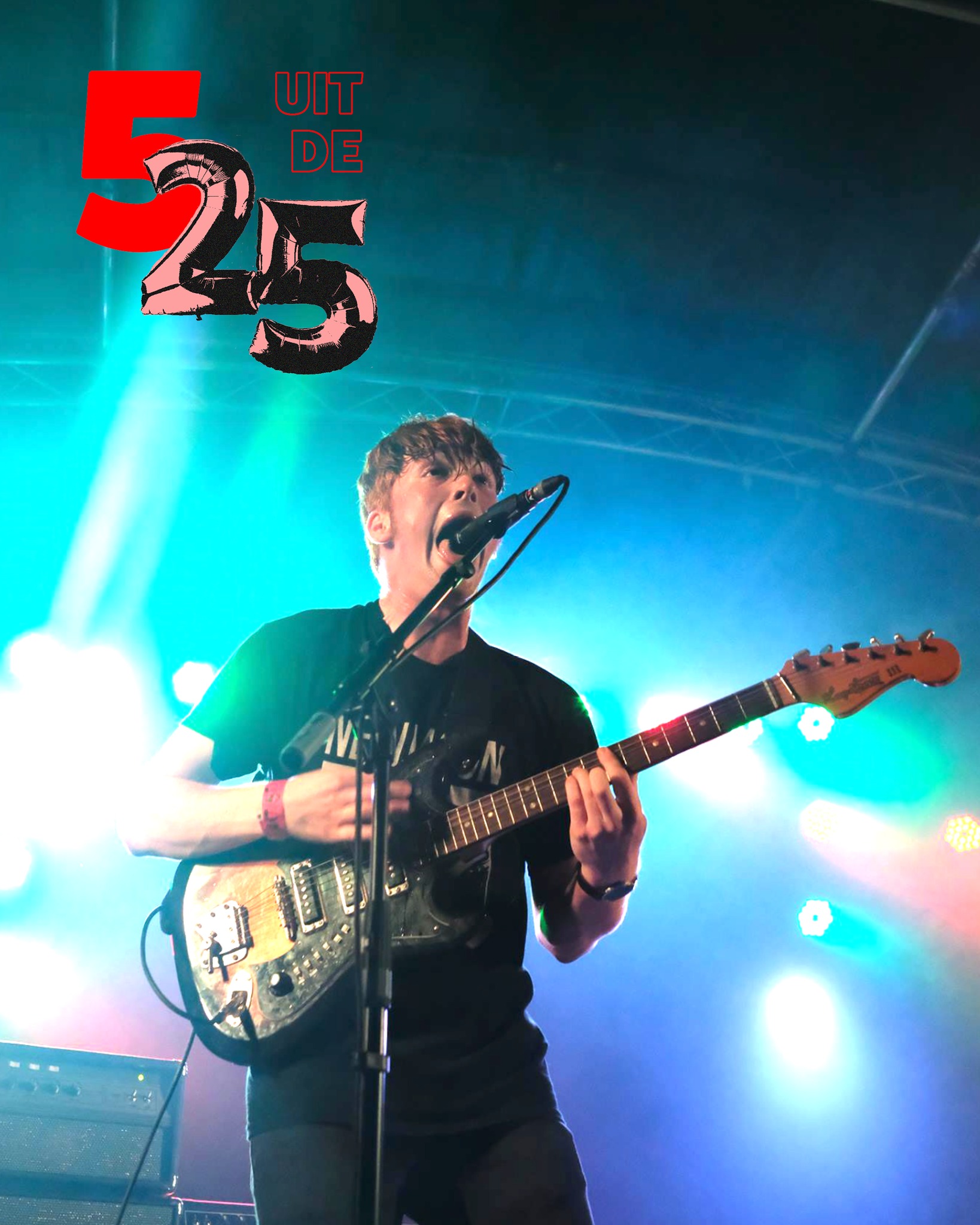 In de zoektocht naar Bands, vissen we al eens graag in de vijver van "De Nieuwe Lichting". Zo ook deze 5 uit de 25 jaar Rock Saleghem.
1. Equal Idiots: Winnaars in 2016, en datzelfde jaar ook Rock Saleghem plat gespeeld. Thibault Christiaensen komt trouwens dit jaar terug om samen met Stijn Van De Voorde deze feesteditie waardig af te sluiten.
2. Rhino's Are People Too: Winnaars van de allereerste nieuwe lichting.
3. Milo Meskens: Je moet niet winnen om alsnog door te breken. Deze gitaarvirtuoos (finalist in 2015) heeft menig hart veroverd tijdens onze editie van 2023.
4. Barno Koevoet & the Duijmschpijkers. Finalist 2023. Loeihard, zo hebben we het graag
5. Crooked Steps: Winnaars in 2020. Surfrock van de bovenste plank.
Wat was jullie leukste ontdekking (commenten maar). En voor de vrienden van Rock Saleghem die een band hebben, Schrijf u in!
#denieuwelichting #stubru #rocksaleghem #free #festival #waasland