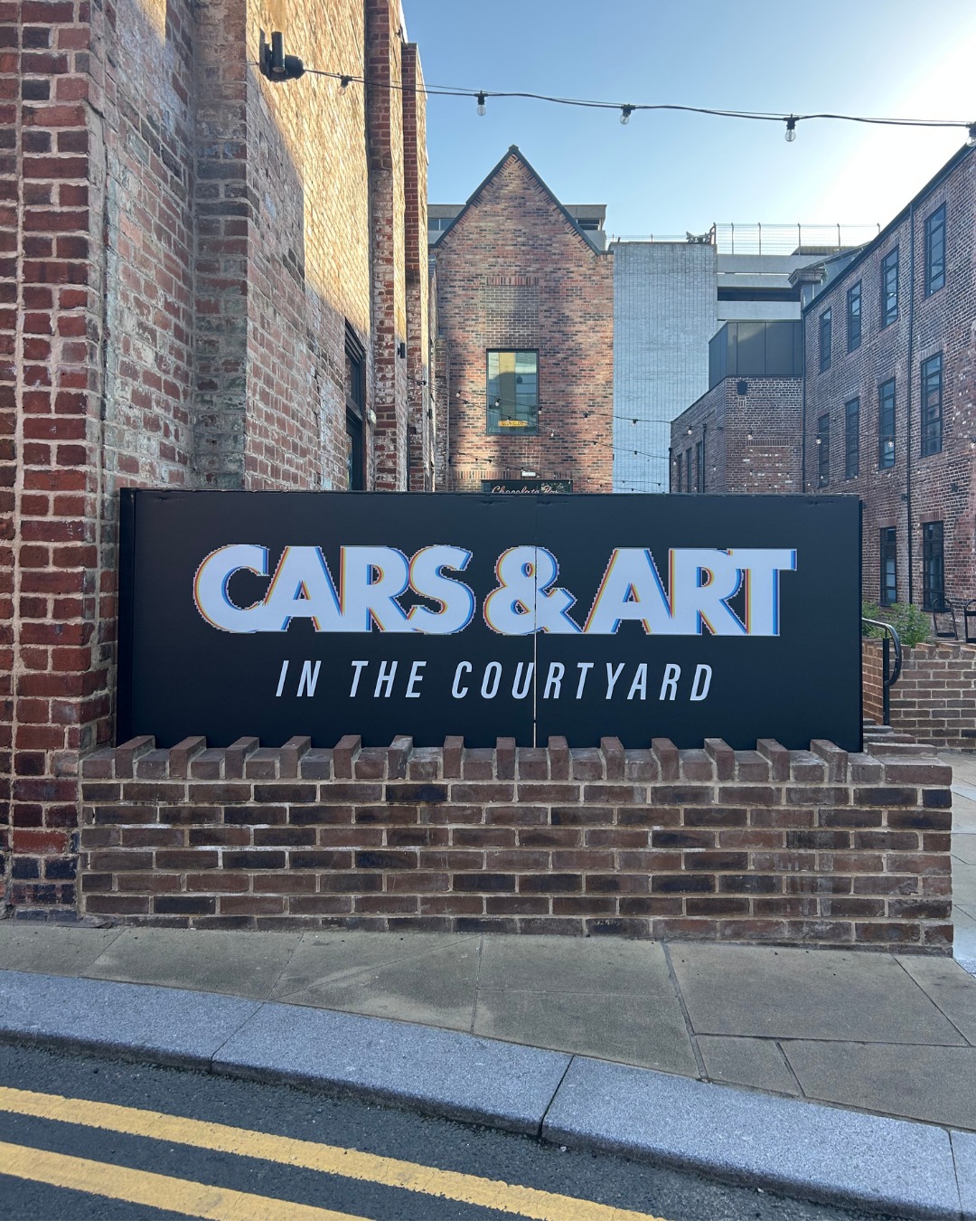 Fantastic scenes at "Cars and Art in the Courtyard" hosted at @leahsyard. 🏎️ 🎨
The event is a collaboration between F4 driver @officialrowancp42 and @amadora.art, who have produced stunning limited edition prints to raise money for @sheffchildrenshospitalcharity.