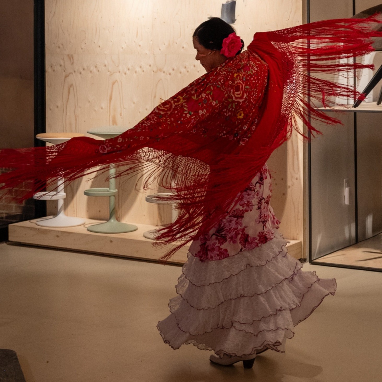 š„ ONE SPOT LEFT! Flamenco Shawls Workshop TONIGHT at Glen Echo Park!
Learn the art of dancing with the mantónāgrace, drama, and pure flamenco flair. This workshop is almost full⦠and we wonāt be adding more spots.
š Glen Echo Park
šļø Tonight, Sept 10
ā° 7ā8:30 PM
Registration link in bio!
Snag the final spot and join us for an evening of movement, music, and magic. š
#FlamencoDC #FlamencoMD #GlenEchoPark #DanceMontgomeryCounty #FlamencoWorkshop #MantónMagic #SpanishDance #DCArtsScene #FuriaFlamenca #DanceWithPassion #DMVEvents #LastChanceToDance