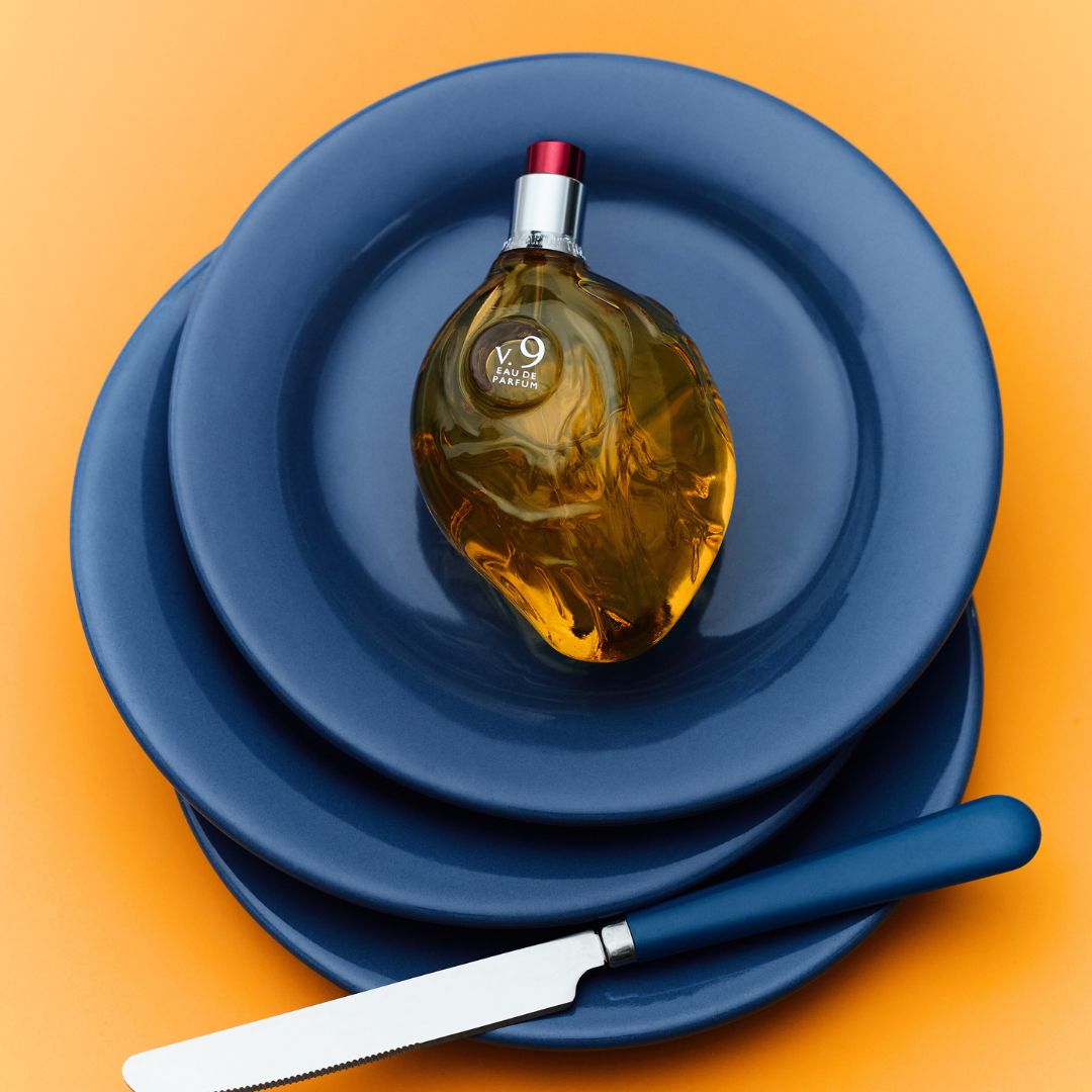 La meraviglia Ăš uno stato dellâanima. Non Ăš solo un profumo.
đđ đđšđ§đđđ«, đ„đ đ§đźđšđŻđ đđ«đđ đ«đđ§đłđ đđą đđđ© đšđ đđĄđ đđđđ«đ, nasce per chi osserva il mondo con occhi spalancati e cuore in ascolto.
Si apre con agrumi radiosi e un tocco vibrante di pepe Timut.
Fiorisce in un cuore solare e dorato di osmanto e mimosa.
E si adagia su una base avvolgente e luminosa di sandalo, quercia e palo santo.
Potenziato dalla tecnologia VivaScentzâą, Ăš progettato per donare benessere, equilibrio, positivitĂ .
Creato da un team di donne, Ăš un omaggio alla forza creativa femminile, alla bellezza che trasforma.
đđđđđ đđđđđđ đđđđđ - đđȘđŽđ”đłđȘđŁđ¶đ”đ°đł đąđŻđ„ đđ„đ·đȘđŽđ°đł
đđȘđ€đ©đŠ đđąđłđ§đ¶đź - đđŹđȘđŻ đ€đąđłđŠ - đđ°đźđŠ đ§đłđąđšđłđąđŻđ€đŠđŽ - đđłđąđŻđ„ đđčđ±đŠđłđȘđŠđŻđ€đŠ - đđ¶đŽđ”đ°đźđȘđŽđŠđ„ đ±đłđ°đ„đ¶đ€đ”đŽ
.
.
.
#V9Wonder #MapOfTheHeart #FragranceOfJoy #NichePerfume #EmotionalScents #WellbeingFragrance #OlfactiveWonder #HeartOnSkin