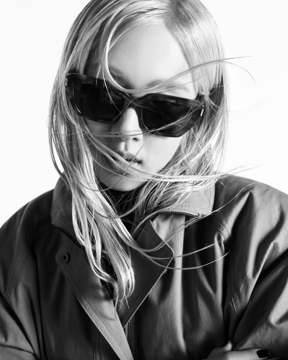 Stylish new collection by Saint Laurent in the new Fall 25 by Anthony Vaccarello.
.
.
.
#madeinitaly #otticabardellimilano #occhialidasole #saintlaurenteyeglasses #occhialidasoleuomo #occhialidasoledonna #otticomilano #saintlaurenteyewear #ysl #saintlaurentsunglasses #saintlaurent #occhialiuomo #zeissvisionstoremilano #occhialivista #zeissstore #milano #otticamilano #occhialidonna #luxuryglasses #occhialimoda #occhialisole #zeissvisionstore #occhialimilano #zeissvisioncenter #occhialidimoda #saintlaurentocchiali #otticabardelli #occhialidavista #occhialisaintlaurent