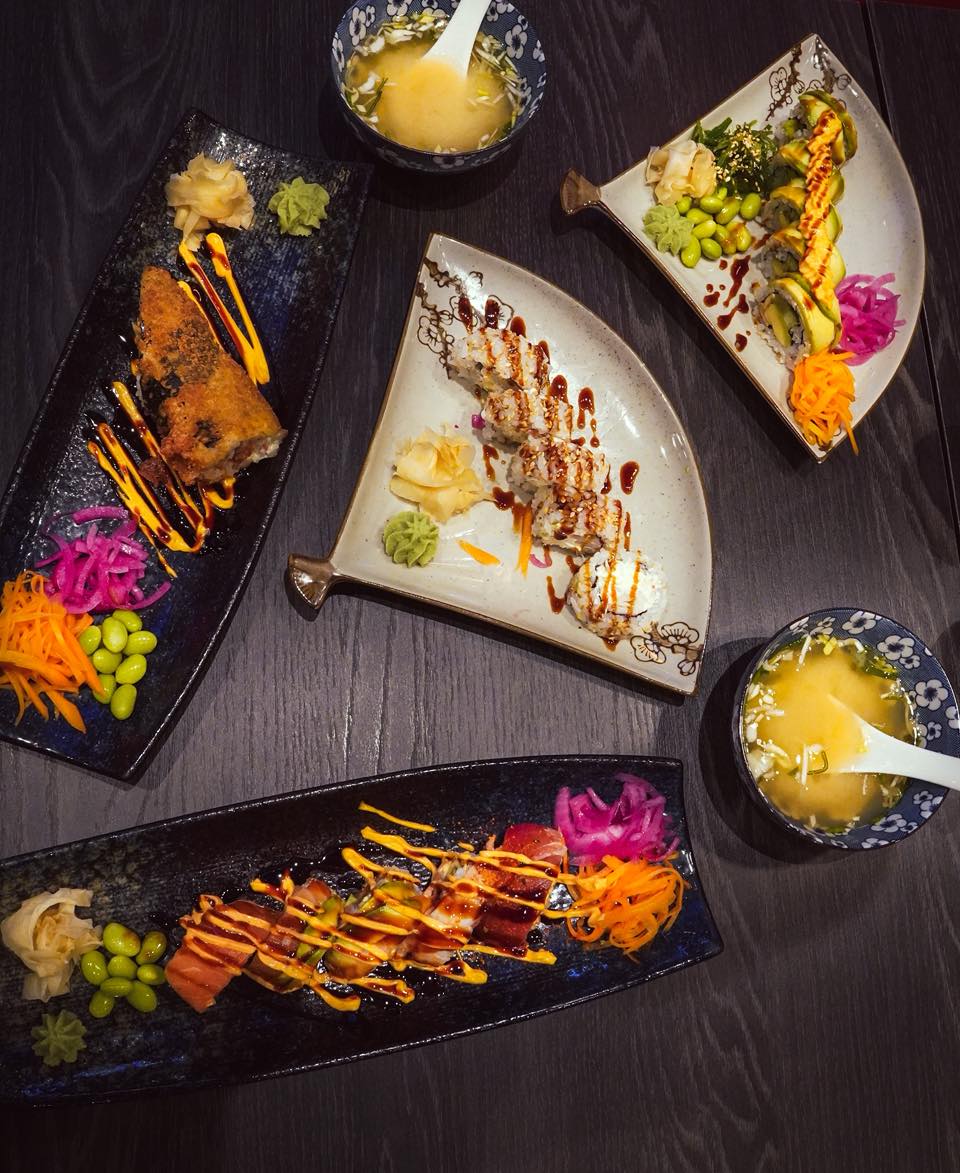 🥢 Välkommen till Masaki Hälsosushi i hjärtat av Göteborg! Här möts sushi, bowls och asiatiska smaker i en miljö som gör måltiden komplett. 🍣
📍 Östra Larmgatan 9, öppet alla dagar.
👉 Ät här eller ta med hem!
#masakisushi #restauranggöteborg #sushigöteborg #asianfood #asianfoodie