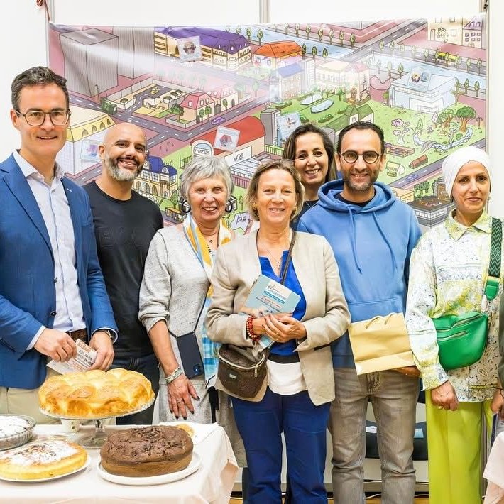 ✨ Un beau moment de partage au Forum des Associations de la @villelevallois
Des projets, des sourires et de belles rencontres autour de nos 3 axes : solidarité, écologie et innovation 🌍.
Merci à toutes celles et ceux venus discuter avec nous…
☕ On croit venir juste pour un café, et on repart avec plein d’idées !