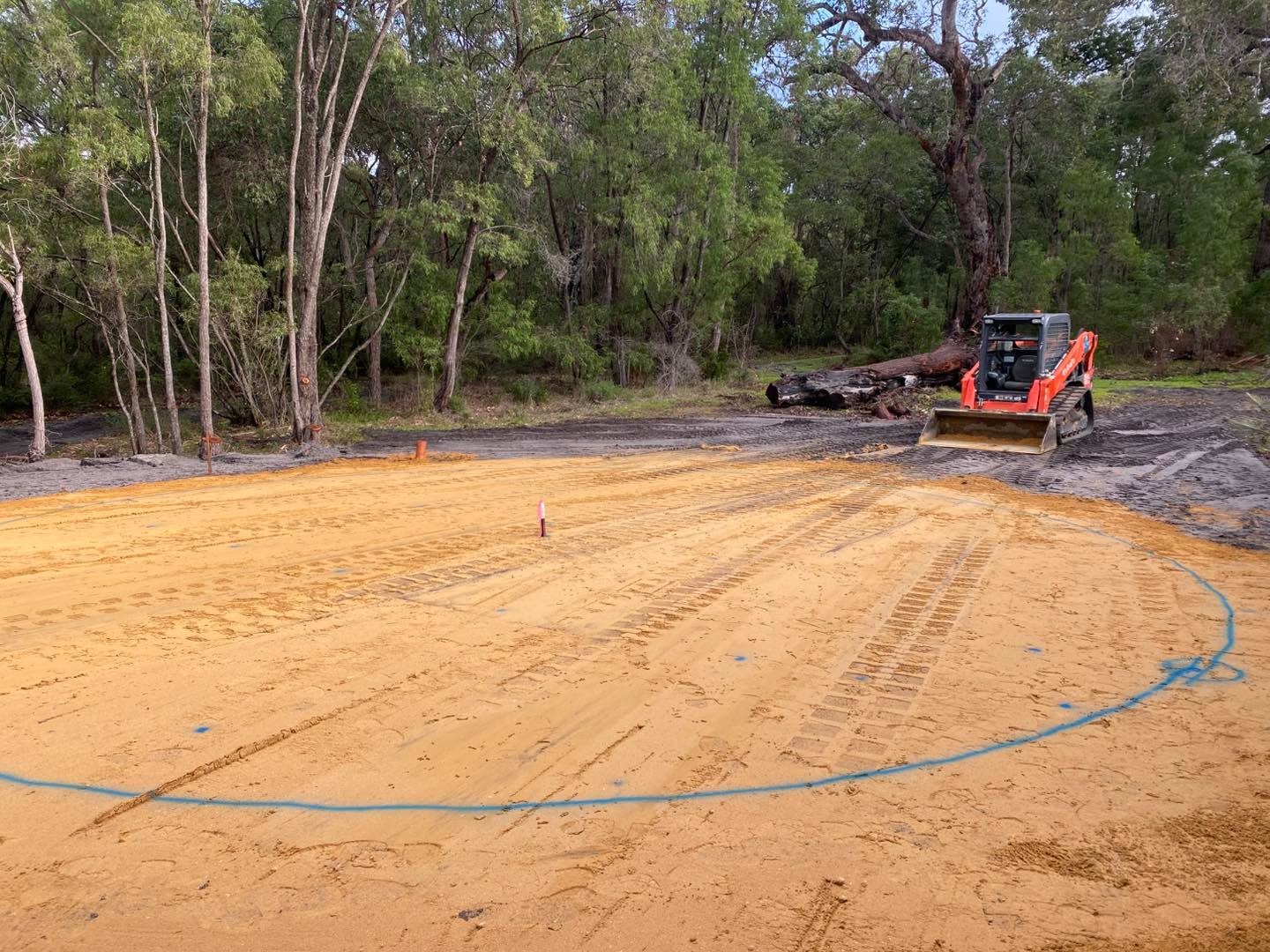 Two new water tanks set up and ready to go 💧
👉 Need a pad for your tanks, shed, or home? We’ve got you covered.
#FlowEarthworks #SouthWestWA