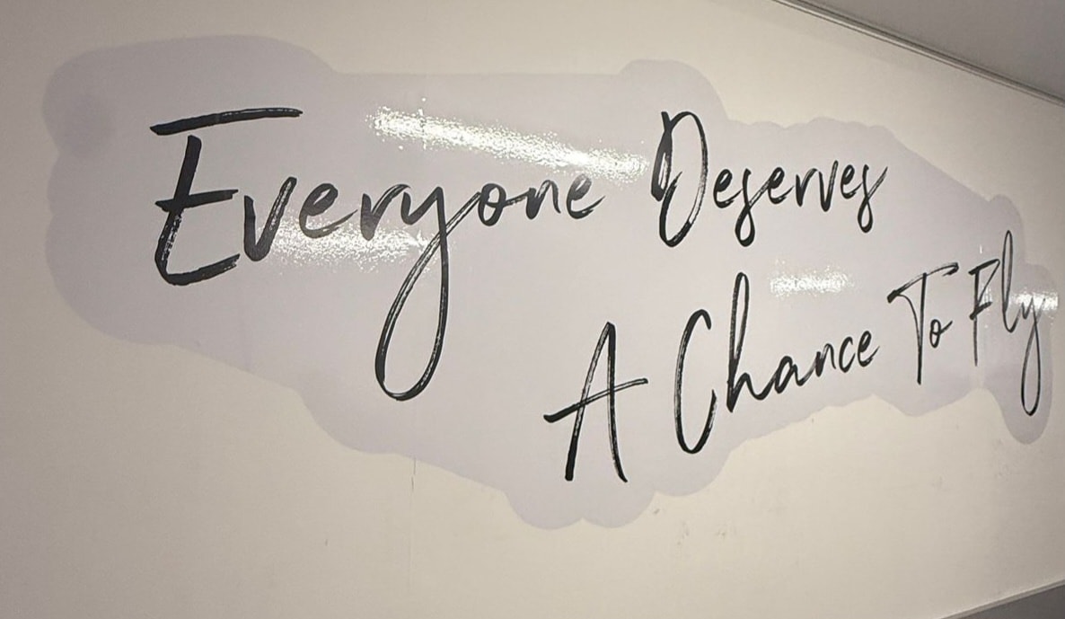 This week's #ShineVibes inspired by #Glammies2025 and #Wicked! #WickedlyTropic ✨️