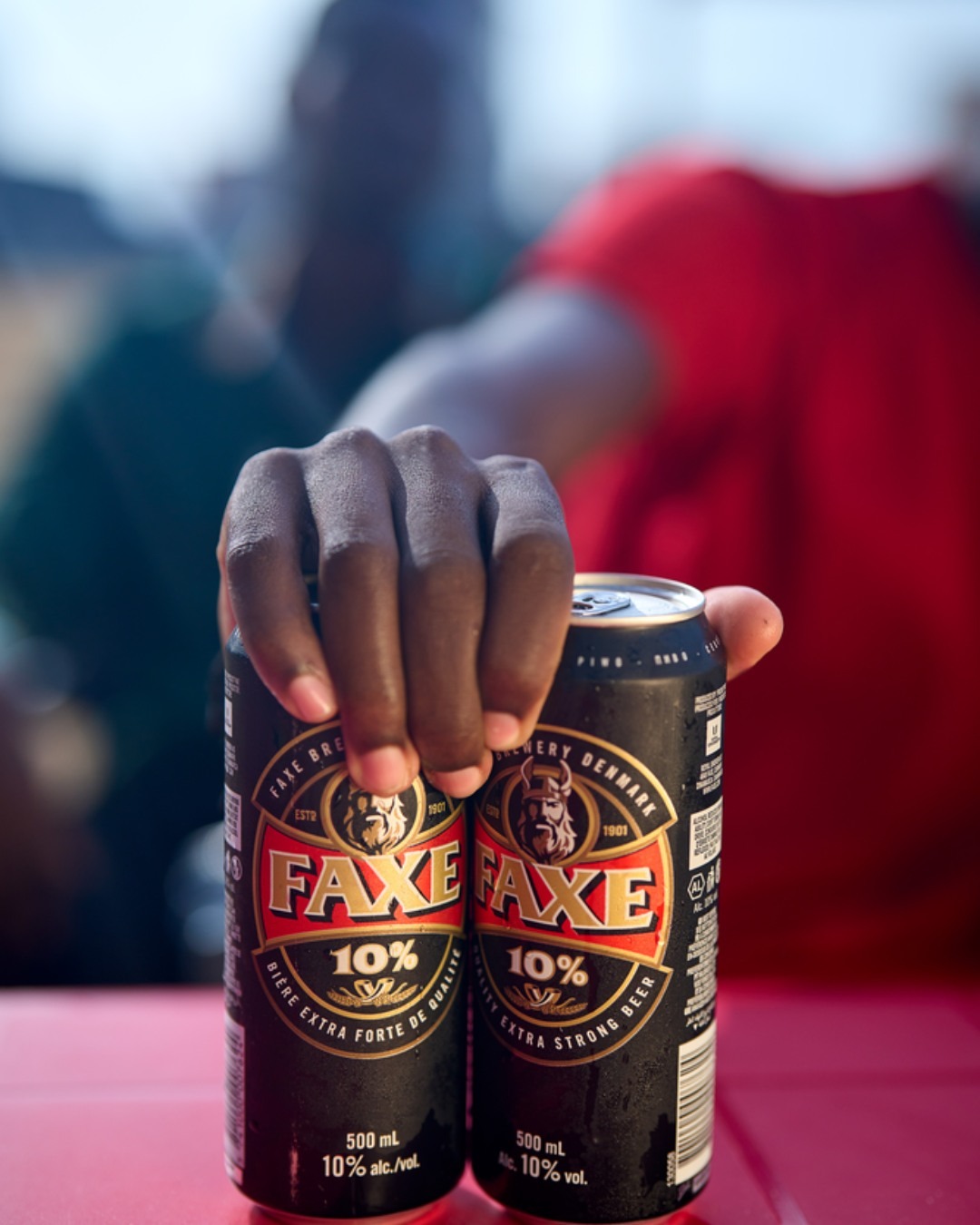 This is what friendship looks like — sharing the highs, the lows, the deepest thoughts, and the baddest jokes 🍻 #FaxeBeer #Partnerinpints #shareafaxe