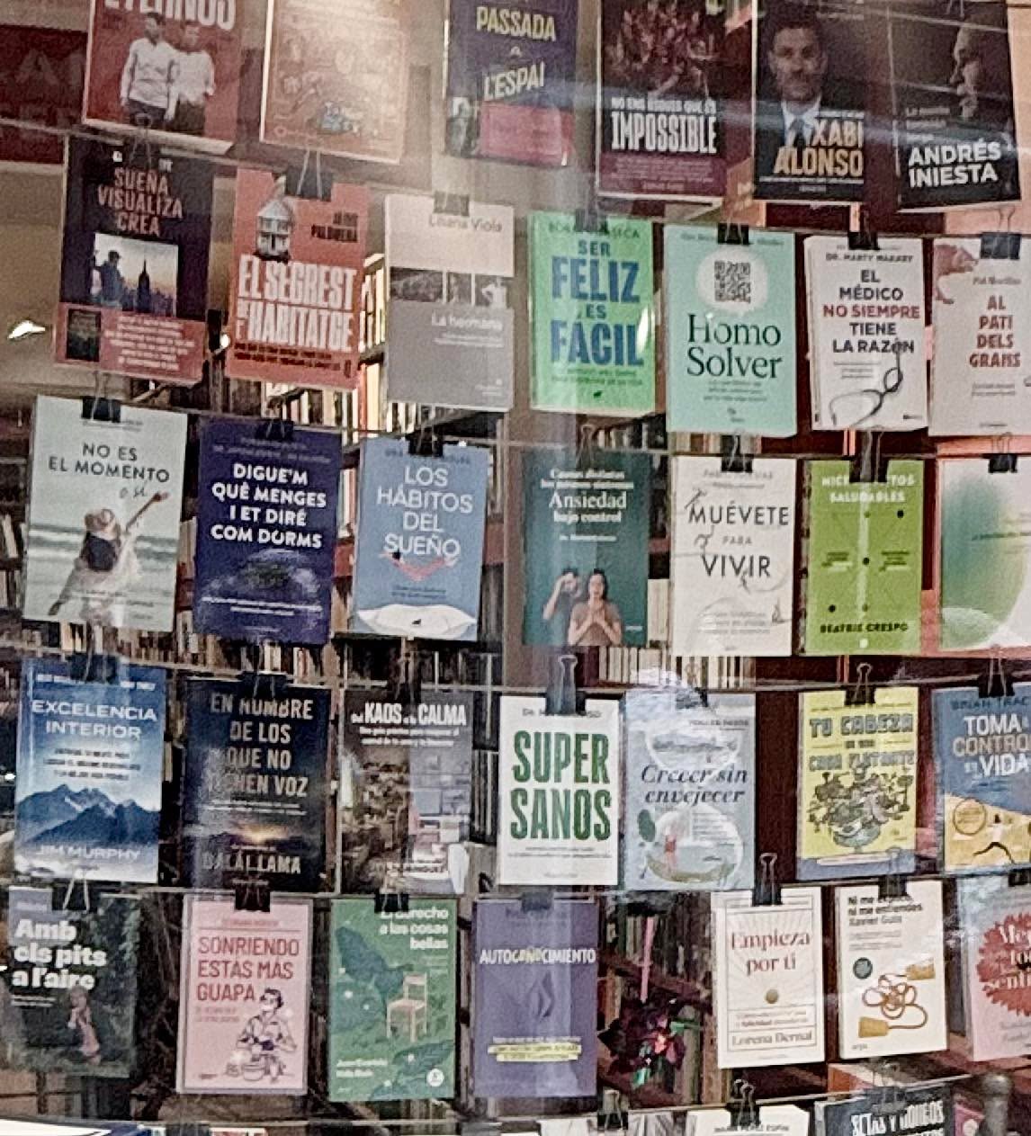 Hoy es uno de esos días que te hacen parar y sonreír.
📚 “Causas distintas, los mismos síntomas – Ansiedad bajo control” está en el escaparate de una librería centenaria, el mismo que tantas veces vi de pequeño.
Pero lo más emocionante es ver mi libro al lado de grandes autores. Estar en ese escaparate es un recordatorio de que el trabajo duro, la constancia y la pasión dan sus frutos.
Esto no es solo mi logro, es el de todas las personas que confían en mí cada día, de quienes me inspiran a seguir ayudando y de quienes ya están cambiando su vida gracias a este libro.
💡 Encontrarme aquí es una motivación brutal para seguir escribiendo, creando y aportando al mundo.
Si yo estoy hoy en este escaparate, tú también puedes estar donde sueñes estar.
🔥 Celebremos juntos este momento, porque esto es solo el principio.
#LoConseguimos #AnsiedadBajoControl #Motivación #DrMarcosCabezas #CrecimientoPersonal #Inspiración #GrandesAutores #MomentoHistórico #Ansiedad #Presentación #LibreríaCaselles