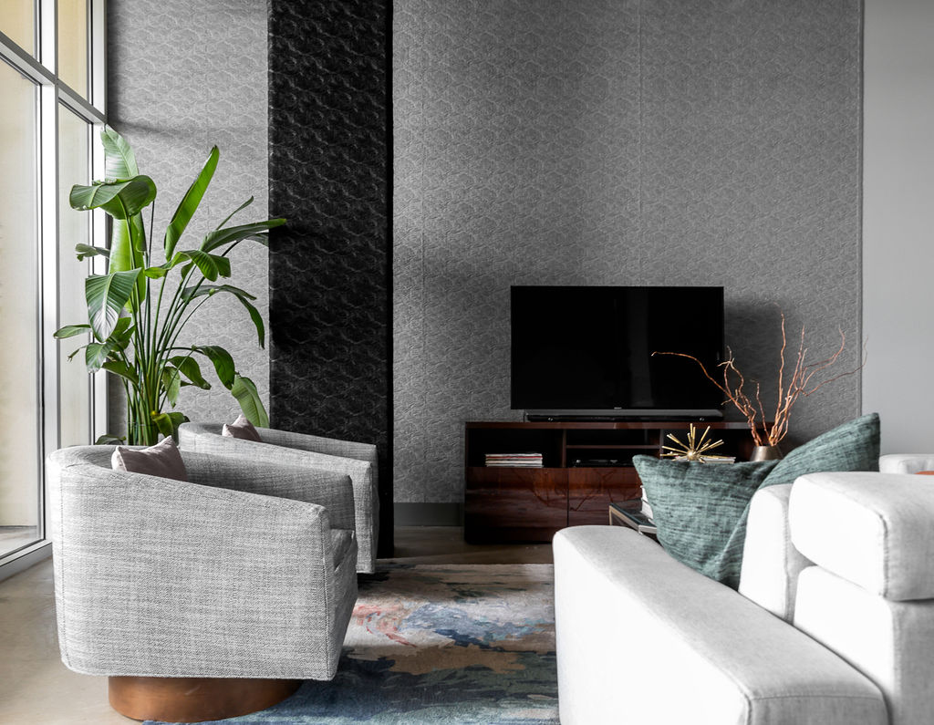 Noise is the invisible stressor we often forget. đđź
One of our clients shared how reducing echo in their open-concept space instantly shifted their homeâs energy. Acoustic wall coverings and layered textures turned a busy, echoey home into a calming retreat. Itâs proof that transformation is about how a home feels as much as how it looks.