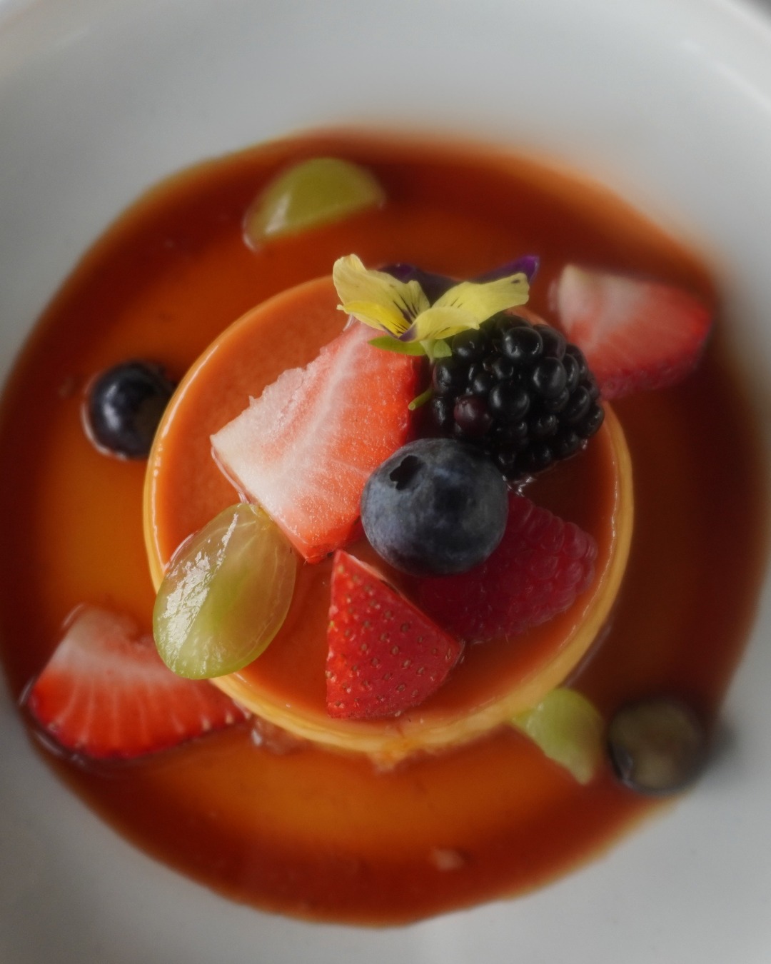 Flan de caramelo
📍Av de la República 157 Piso 7
📞Reservaciones al: 55 5705 5034 o en https://www.arangorestaurante.com/reservations