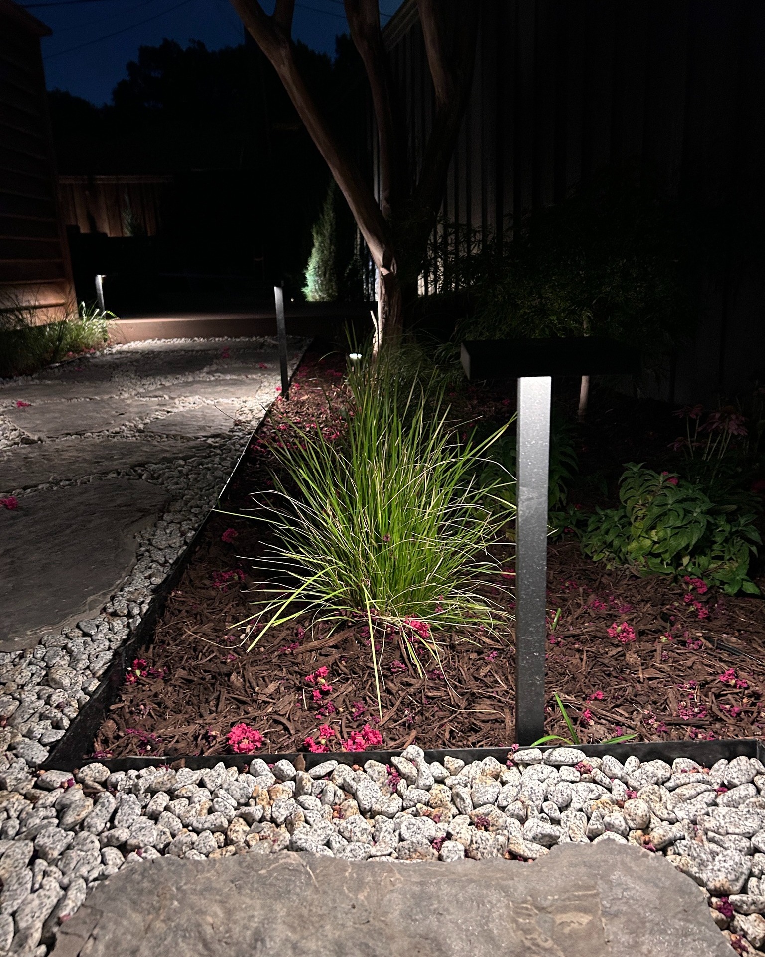 Luxury isn’t only visual. A truly holistic home engages all the senses: the texture of natural wood, the scent of fresh greenery, the hush of soundproofed walls. When your environment works on every level, you feel it in your body.
🌿 Follow for more sensory design ideas.