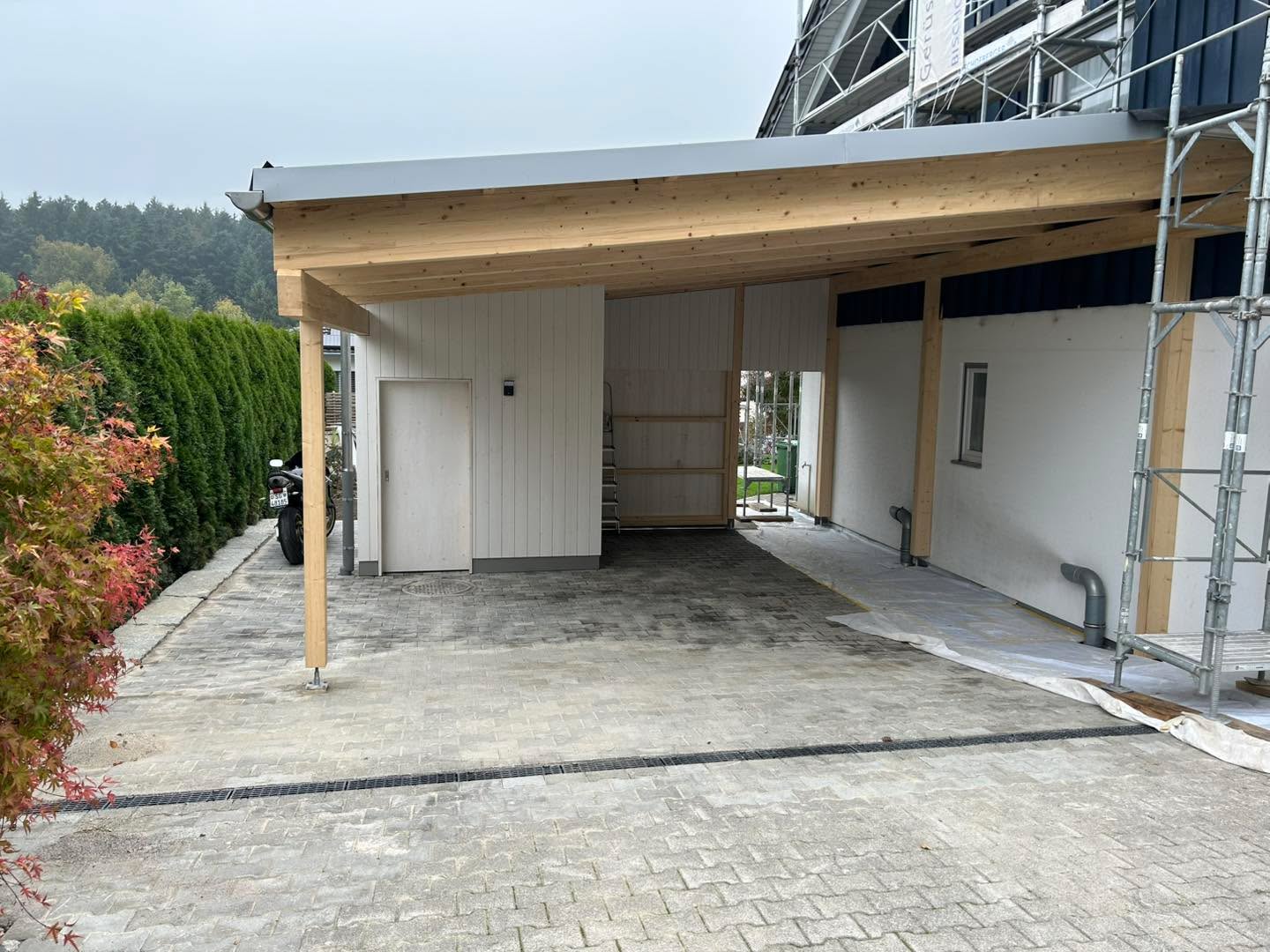 Diesen Carport durften wir in Henau aufstellen.