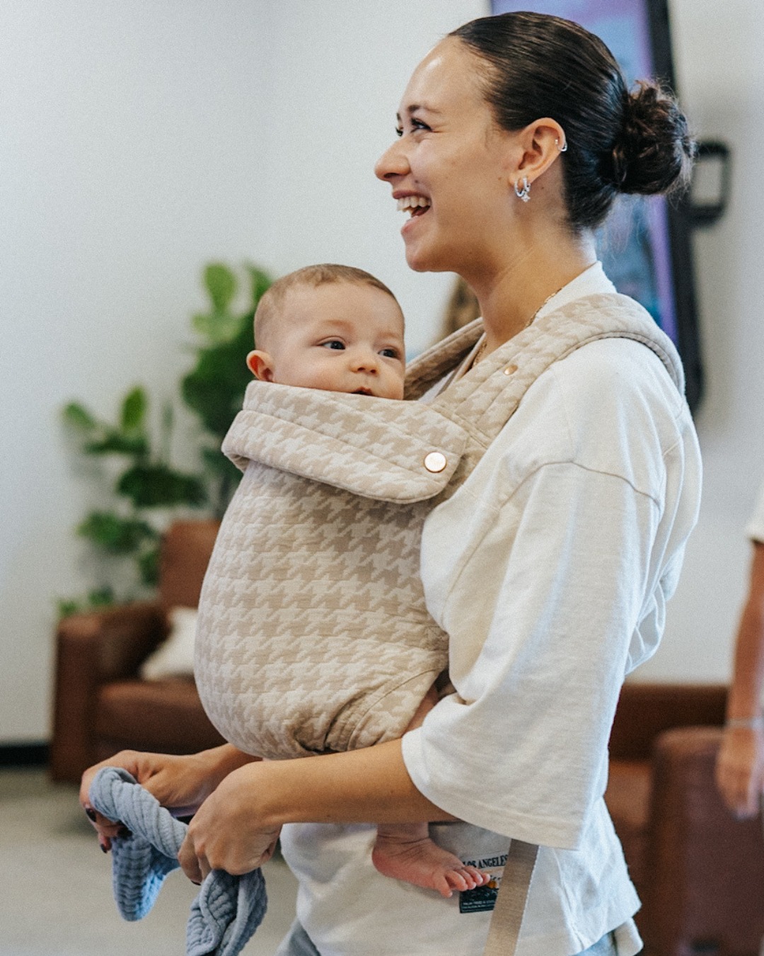 "I refuse to let the enemy surrounding me, speak louder than the God within me!"
—
SUNDAY WAS SOOOOO GOOD! 🙌🏽 We love spending EVERY. SUNDAY. with YOU! Our favorite thing about Sunday is this - We get to do it all again soon! 🫶🏼
—
Have a great week 😁Love Jesus, Serve People, and Live on Purpose!