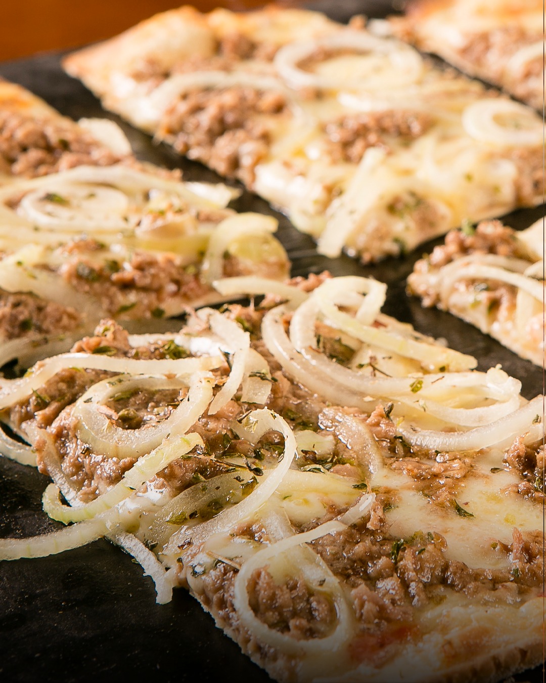 Pizza de atum é a nossa sugestão para fechar o fim de semana com chave de ouro!