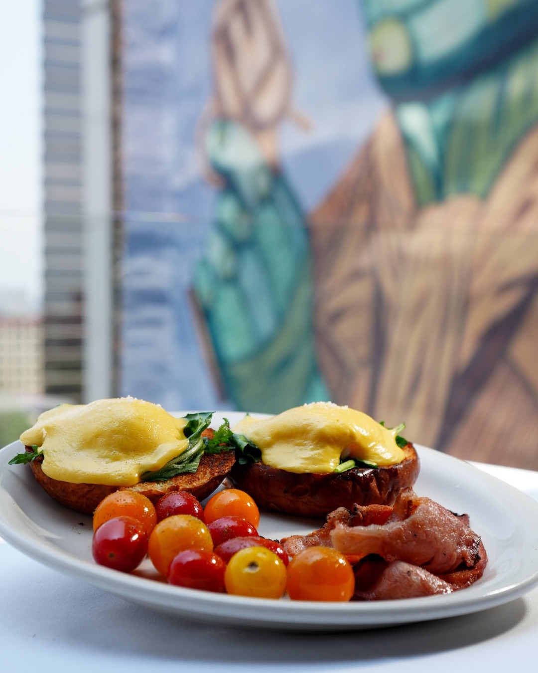 Huevos Benedictinos
📍Av de la República 157 Piso 7
📞Reservaciones al: 55 5705 5034 o en https://www.arangorestaurante.com/reservations