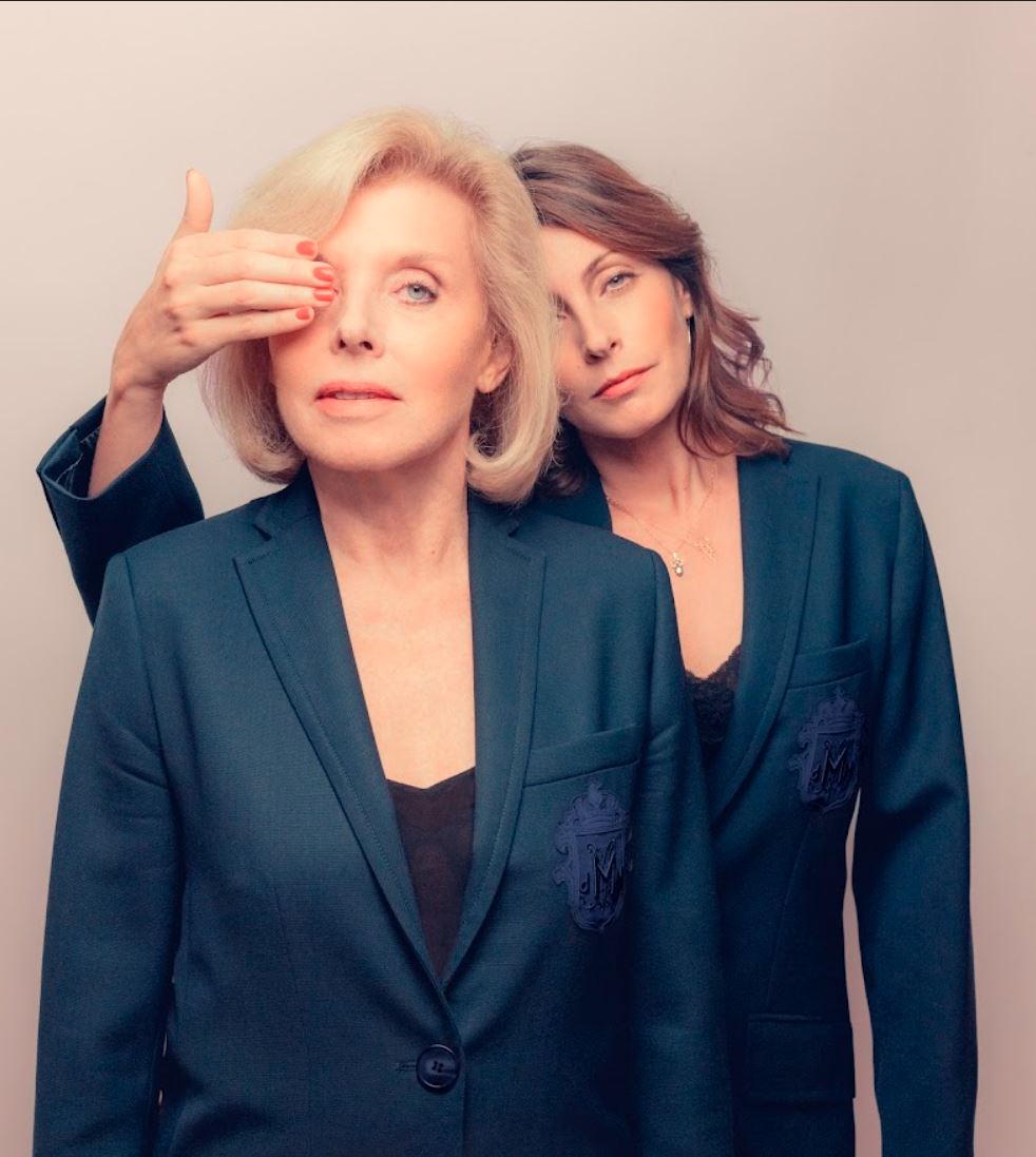 Roos&Roos nasce dallâincontro tra madre e figlia, Chantal Roos e Alexandra Roos, due anime creative unite dallâamore per la musica e per il profumo. Le loro fragranze sono poesie olfattive che raccontano emozioni senza tempo, ispirate alla profumeria francese classica, ma con unâimpronta olfattiva decisa e ben riconoscibile.
đ Quale Roos&Roos ti ha incantato di piĂč?
đđđđđ đđđđđđ đđđđđ - đđȘđŽđ”đłđȘđŁđ¶đ”đ°đł đąđŻđ„ đđ„đ·đȘđŽđ°đł
đđȘđ€đ©đŠ đđąđłđ§đ¶đź - đđŹđȘđŻ đ€đąđłđŠ - đđ°đźđŠ đ§đłđąđšđłđąđŻđ€đŠđŽ - đđłđąđŻđ„ đđčđ±đŠđłđȘđŠđŻđ€đŠ - đđ¶đŽđ”đ°đźđȘđŽđŠđ„ đ±đłđ°đ„đ¶đ€đ”đŽ
.
.
.
#RoosAndRoos #OmniaLuxuryTrade #ProfumeriaDiNiche #NicheFragrance #LuxuryPerfume