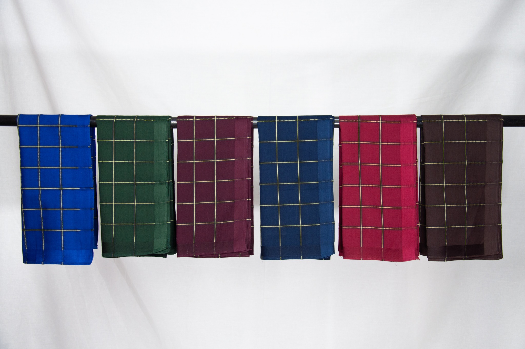 ✨ Carry Tradition in Your Pocket! ✨
Our 100% pure cotton embroidered hankies are soft, stylish, and eco-friendly – perfect for men, women & kids.
💛 Gentle on skin | 🌿 Sustainable | 🎁 Perfect gift
🛒 Grab yours now!
Hashtags:
#CottonHankies #EmbroideredRumal #PocketEssentials #TraditionalStyle #EcoFriendlyLiving #HandkerchiefLove #Since1962