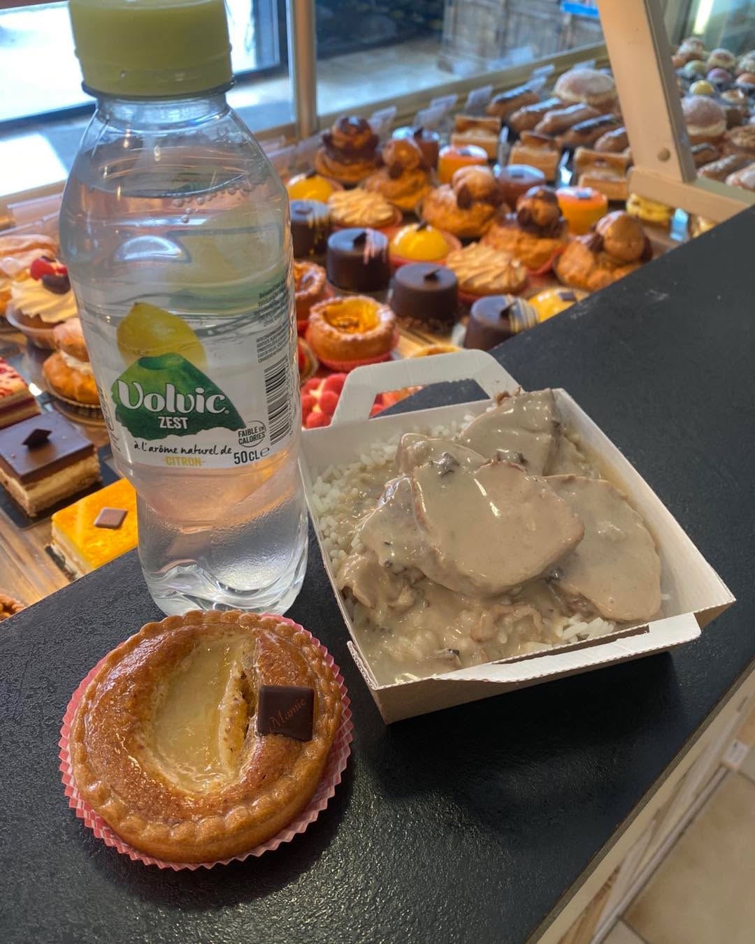 🥘 Le plat chaud de la semaine est arrivé !
🍽️ Filet mignon de porc, sauce morilles & riz
Une viande fondante, une sauce généreuse aux morilles, et du riz …
Un plat gourmand, réconfortant, à savourer à la pause dej’ ou à emporter pour le soir.
Et n’oubliez pas les formules avec dessert boisson au choix !
📍 Disponible toute la semaine à la Boulangerie Mamie – Saint-Clair-de-la-Tour
📦 Portions limitées… premiers arrivés, premiers servis !
#PlatChaud #FiletMignon #SauceMorilles #PauseDéjeuner
#BoulangerieMamie #SaintClairDeLaTour