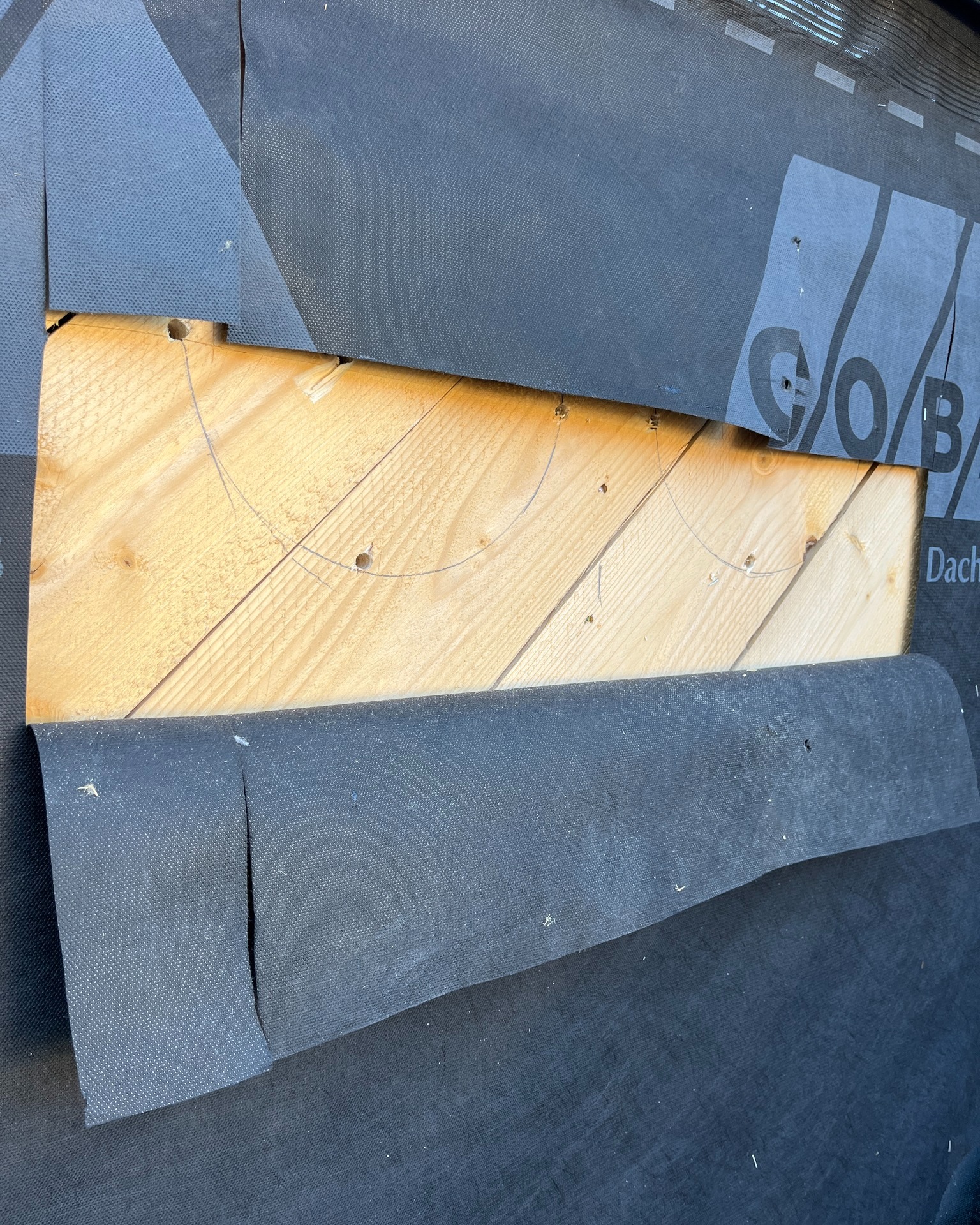 Wenn die Lüftungsbauer mal keine Zeit/Lust haben, na dann machen wir halt Ihre Arbeit, da wir sonnst in dem Bereich nicht weiterkommen.
🌏 www.ib-dresden.com
📧 info@ib-dresden.com
#innenausbau_bock #drywall #trockenbau #trockenbauguide #baustelle #sanierung #umbau #handwerker #handwerk #trockenbauwände #trockenbauarbeiten #innenausbau #diy #milwaukee #milwaukeetools #festool #euroline #siniat #wego #wegovti #baustoffundmetall #holzrentsch