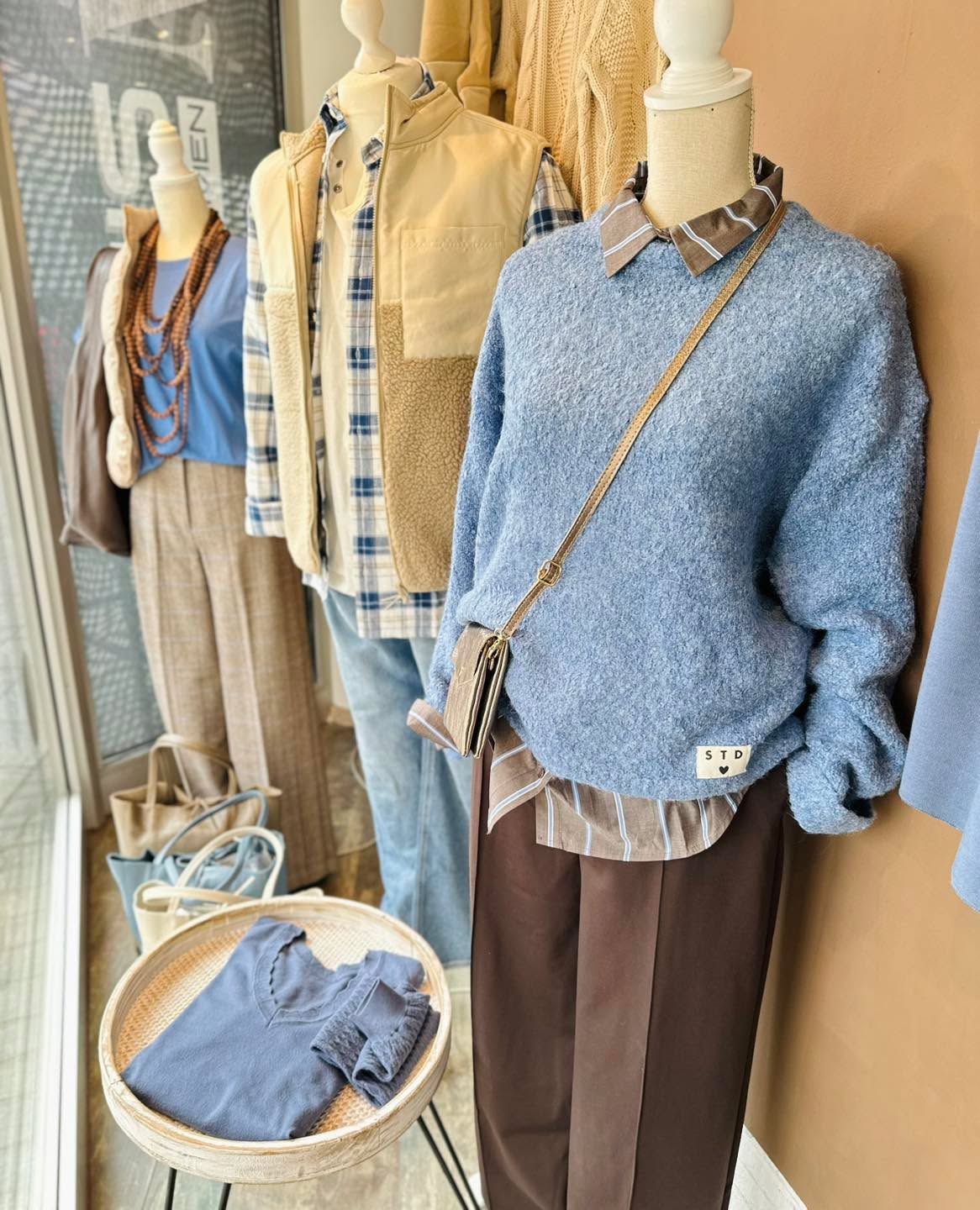 Jetzt heiĆtās warm anziehen ā ciao Sommer! š
Unsere Ćffnungszeiten:
Montag-Freitag 9 - 18 Uhr
Samstag 9 - 17 Uhr
@cubes_baden
ā
Hier findet ihr uns:
CUBEāS M2 Rathausgasse 8, 2500 Baden
CUBEāS M³ Rathausgasse 12, 2500 Baden