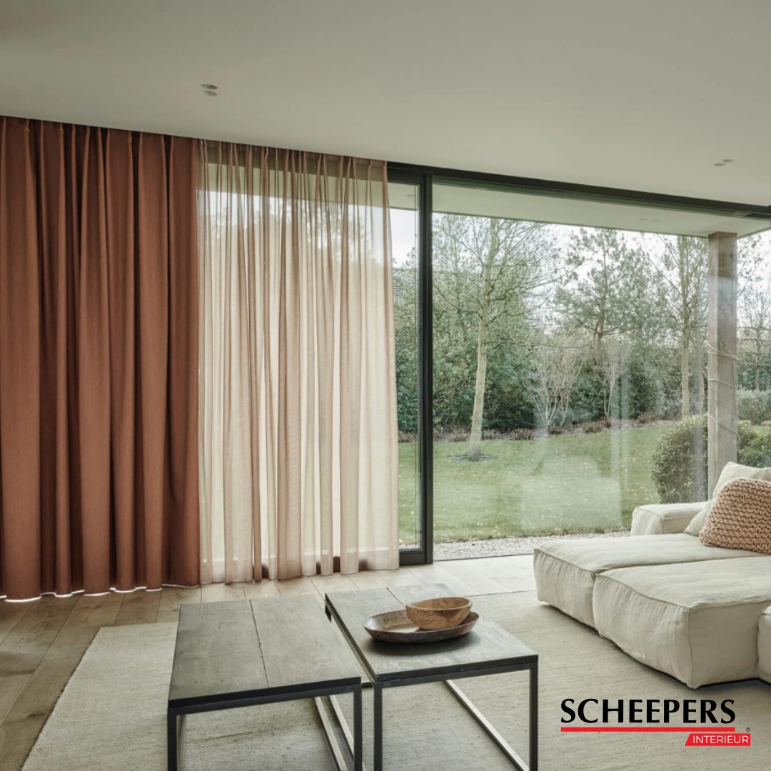 Zacht licht, natuurlijke materialen en een tijdloze uitstraling – dát is @artelux_official
Onze collectie Artelux-gordijnen combineert elegante stoffen met praktische eigenschappen: van transparante inbetweens tot sfeervolle verduistering.
Kom langs in onze showroom in Eindhoven en ervaar zelf de rijke texturen en kleuren die perfect bij jouw interieur passen.
#Artelux #ScheepersInterieur #Raamdecoratie #GordijnenOpMaat #Interieurinspiratie