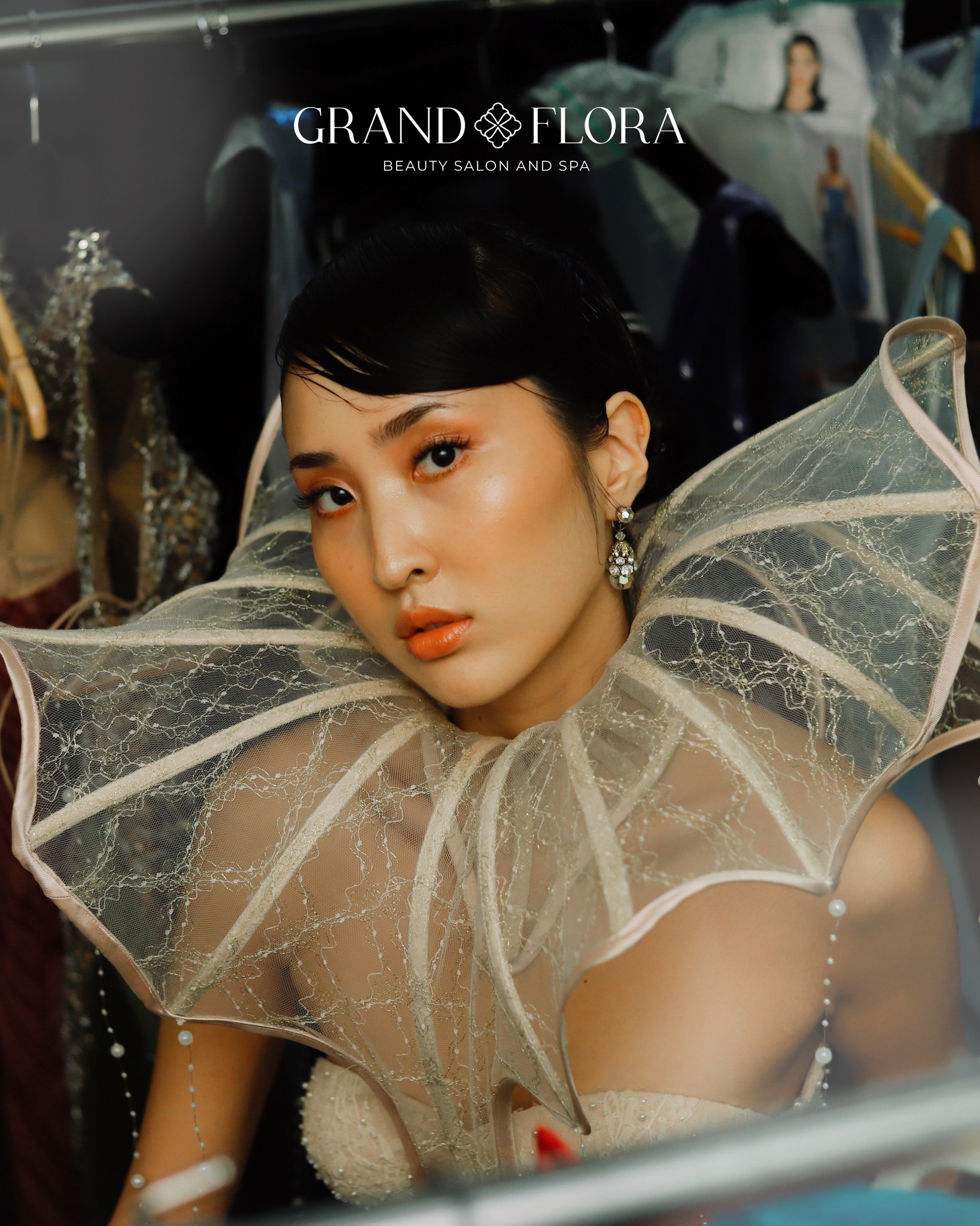 Luxury isn’t a dream, it’s your new routine 💄 Indulge in top-tier treatments and walk out feeling flawless. ✨ 📲 Book your appointment now and glow like never before.
💄 الرفاهية مو حلم.. صارت روتينك اليومي ✨
دلّلي نفسك بأرقى العلاجات واطلعي بإطلالة تخطف الأنظار. 💜
📲 احجزي موعدك الآن وخلي نورك يسبقك وين ما تروحي.
#grandflorabeautysalonandspa #grandfloraspaladiessalon #TheHouseOfBeauty #bestsalonindubai #anayacollection #dubaigirls #makeovermagic #girlsmakeoverday
#hairtransformation #makeuplover #CulturalConnection #MEDubai #MEbyMelia #AnayaCollection #AnayaSpringSummer26 #Chathuri #ChatuxAnaya.