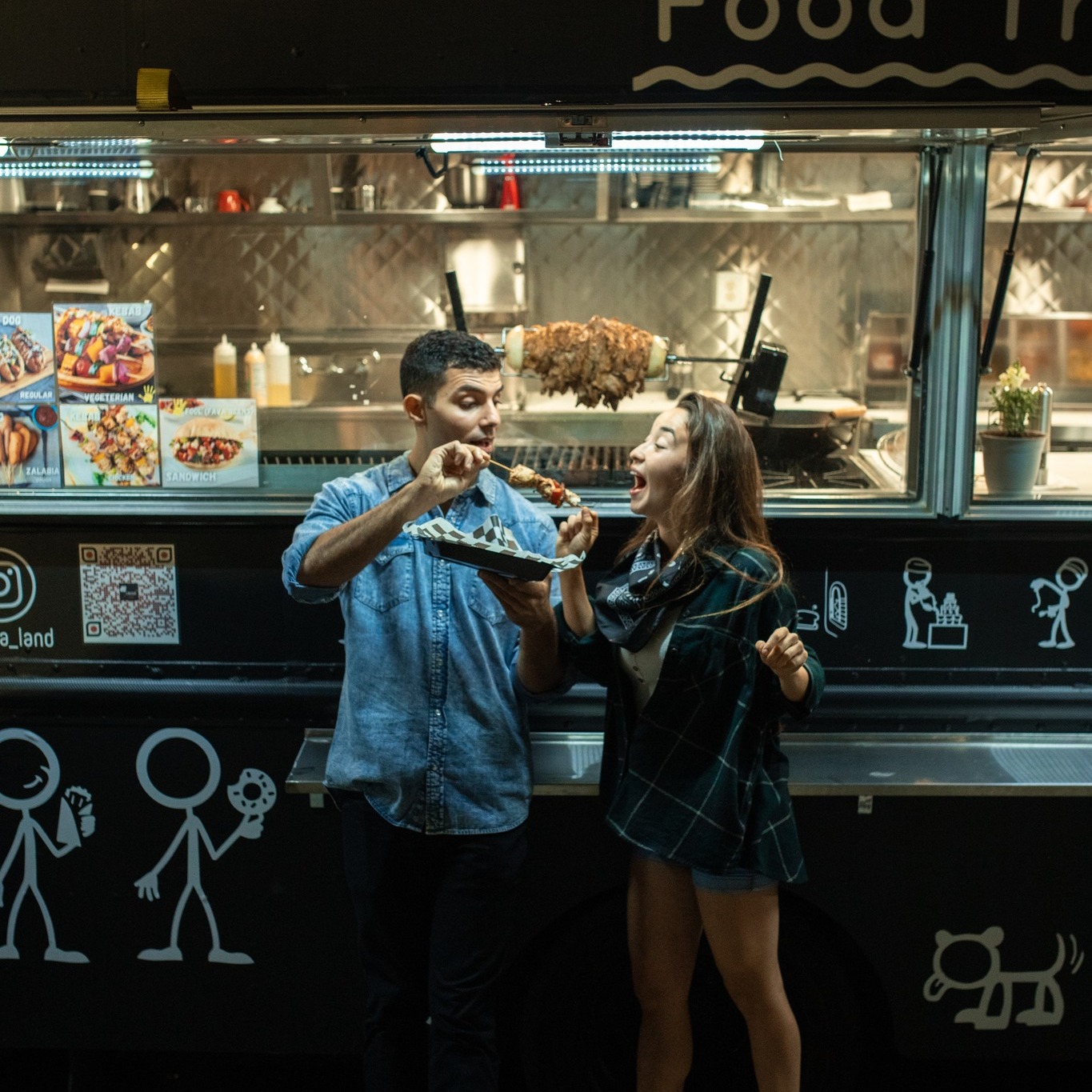 Budburst 2025 Festival Fun
Nov 15 & 16
10am - 5pm
@ Double Oaks Estate
Live music
@ Brett Franke Singer Songwriter.
Rock, Blues, Roots, Grunge
Wine, Beer, Cider
Family Friendly
@ The Yumpling Truck
Menu:
All types of Dumplings
Beef fried noodles
Teriyaki Chicken
Japanese Curry Chicken
Fried Rice
#macedonrangesnaturallycool #melbourneweekends #macedonranges #weekendsinmelbourne #lancefield #macedonrangeswine #sunbury #kyneton #gisborne #woodend #visitmacedonranges #daylesfordmacedonlife #daylesford #budburst #budburst2024 #cellardoor #macedonrangessc