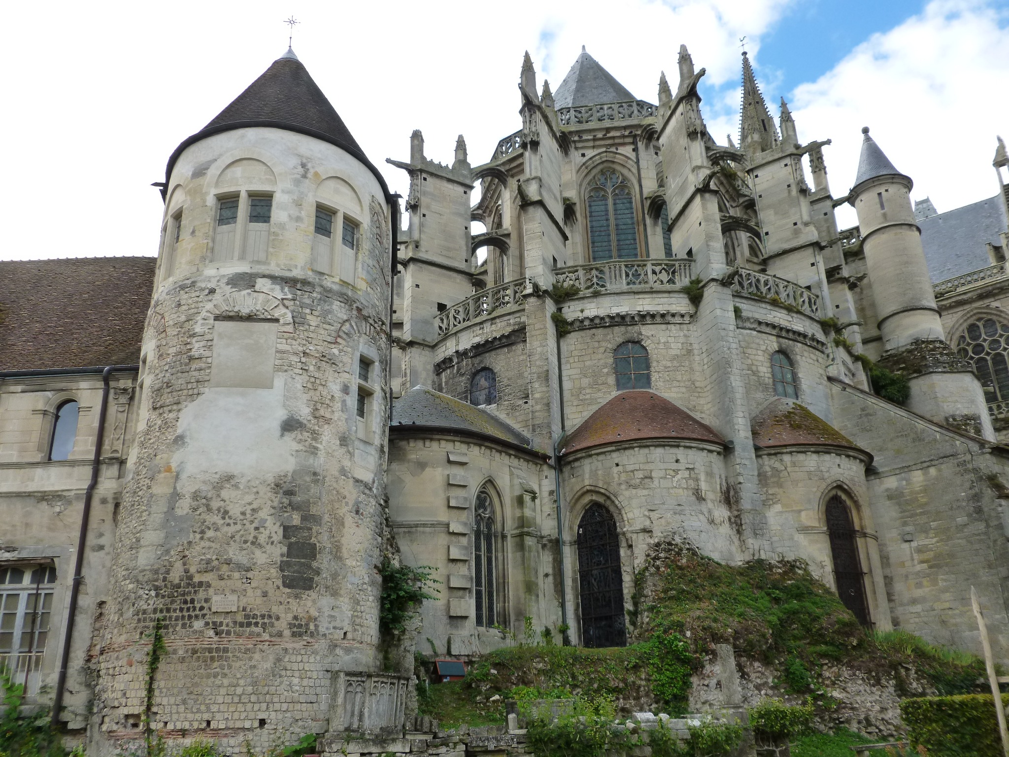 The first leg of our trip, once in France, took us down to Fontainebleu. On the way we stopped at Senlis, about 40 km north of Paris. Senlis was, for centuries, a royal town and is associated with Simon de Senlis, 1st Earl of Northampton, who built the town's Holy Sepulchre Church and the castle. The cathedral of Notre Dame in Senlis was built between 1151 and 1191, the west door dating to 1171.
It was an awesome sight but unfortunately it was not possible to see inside. If it had been, I suspect that it would have caused us to arrive at our hotel considerably later than we intended!
#senlis #cathedral #notredamesenlis #simondesenlis #northampton #motorcycletour #france