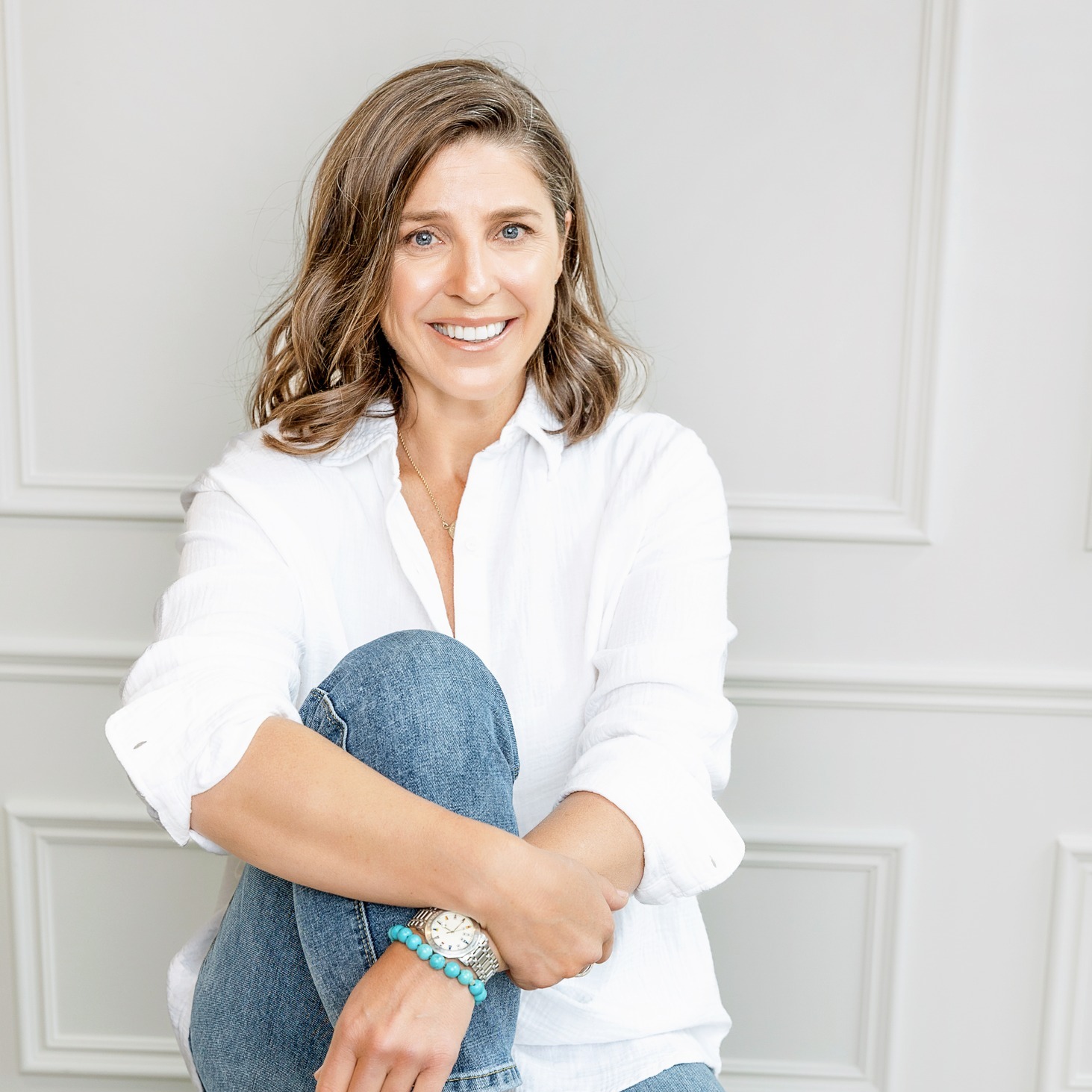 Therapeutic Alliance 💫
✨ Therapy outcomes aren’t defined by the therapist’s modality or toolkit alone.
What truly shapes growth is the relationship between therapist and client, the client’s readiness and motivation, and the trust built in the process.
So much of the healing journey happens in subtle, unseen ways—through psychological forces at play that even therapy itself can’t always measure or predict.
💬 Curious if therapy might be the right step for you? I offer a free intro call to explore how we can work together.
#TherapyJourney #MentalHealthAwareness #HealingProcess #SelfGrowth #Mindfulness #CounsellingSupport #TherapyWorks #EmotionalHealing #TrustTheProcess