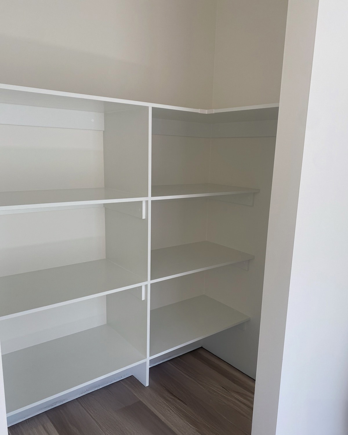 🛠️ DIY made easy!
Our melamine shelving is the perfect starting point to refresh and organise your home storage — from linen cupboards to pantries and everything in between. Simple, stylish, and functional. Start your home update today! 🏡✨
#DIYProjects #HomeStorage #BuyOnline