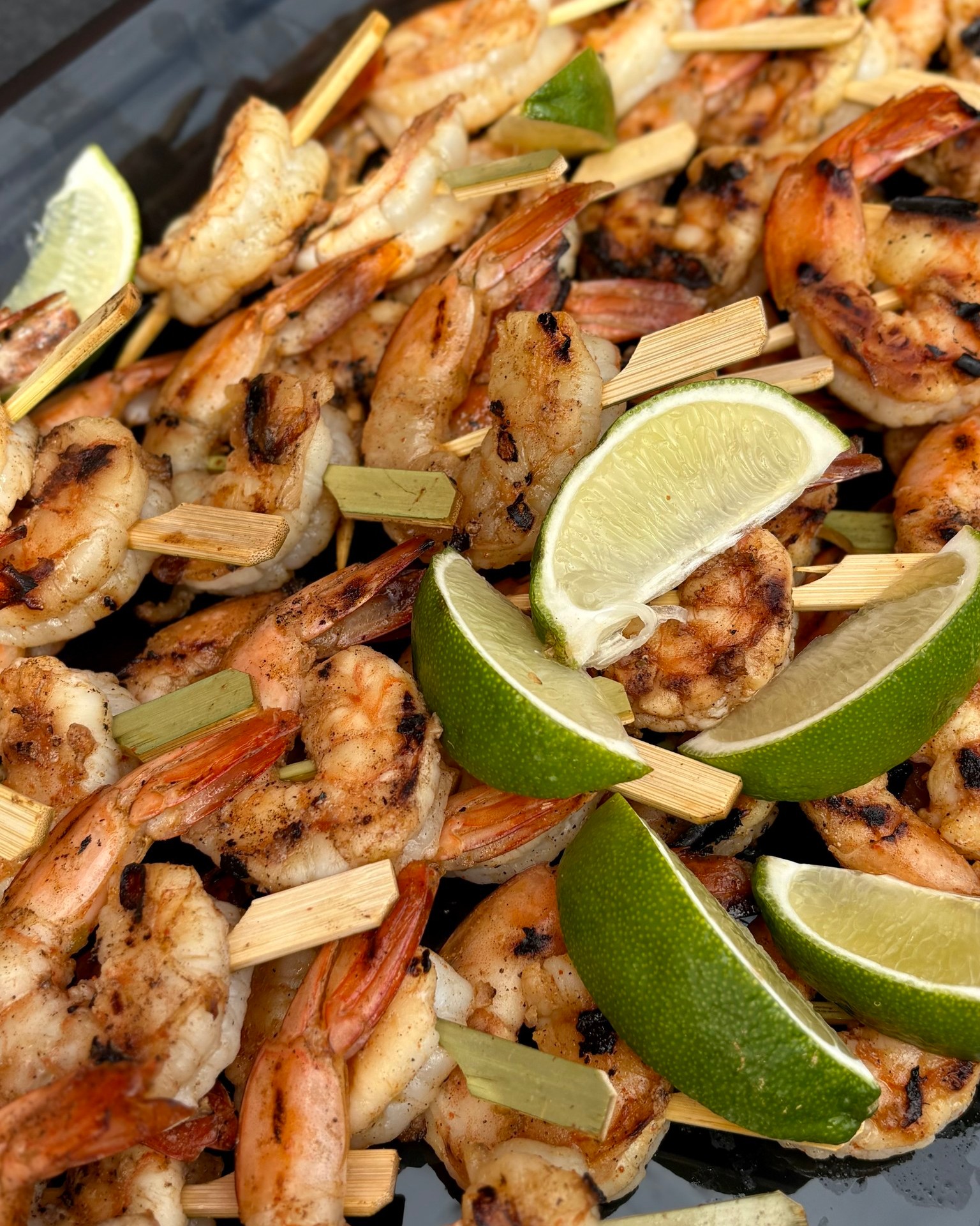 Perfectly grilled shrimp skewers, an elegant (and delicious) addition to any spread 🍤✨