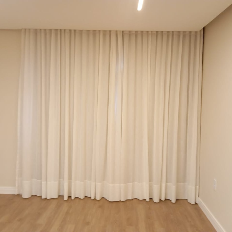 Cortinas sob medida. Faça seu orçamento conosco.