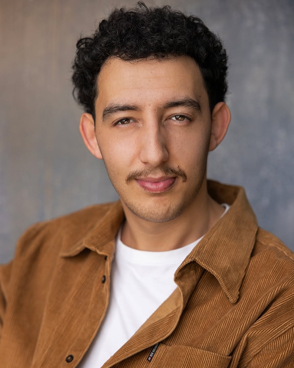 At TMH Management, we couldn’t be prouder to represent Noah Davy — a genuinely lovely guy, everyone’s friend, and a joy to have on set.
Noah recently stole the spotlight in the Super Rugby campaign, and his credits already speak volumes: a starring role in the feature film Grafted, appearances in the TV show The Gone, and standout work in short films like Repentance (alongside David Fane), which was selected for the Wairoa Film Festival in 2021.
A 2022 graduate of South Seas Film & Television School, Noah is committed to learning and evolving every step of the way.
Outside of acting, he’s a man of many talents: a national-level swimmer, a trained lifeguard, a track and field athlete, and — perhaps most importantly — an all-round funny, warm human being. When he’s not lighting up the screen, you’ll often find him working at Shortland Street.
Noah brings more than skill — he brings heart, kindness, and professionalism. We’re thrilled to be on this journey with him, and we can’t wait to see where his talent leads next.
@noah_davy