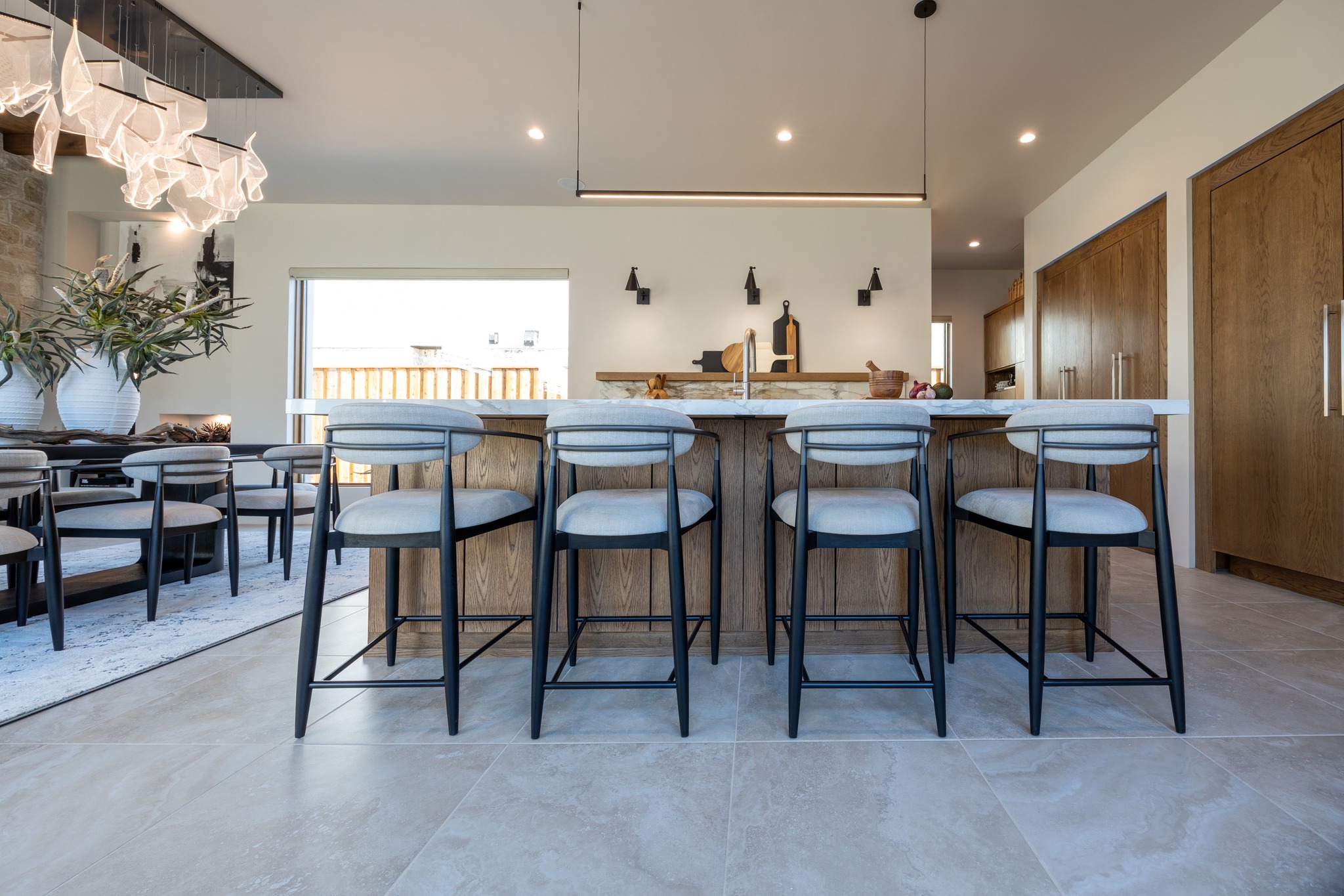 Kitchen design inspiration. Which kitchen is your favorite?!
Builder: @derekcooperconstruction
Lubbock Home | Kitchen Design | Kitchen Inspiration | Lubbock Custom Home | Lubbock Design | Kitchen Design
#pddtexas #kitchendesign #kitcheninspiration #lubbocktexas #lubbockhome #westtexashome #architecturestyle #ashleyadamsmedia