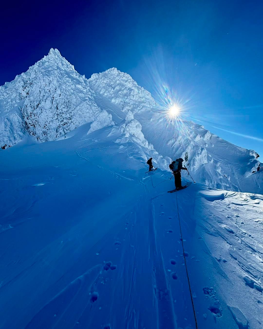 Another amazing day from last season in Roger’s pass.
Open for bookings for 2026. Get in touch to book your adventure.
#mountainsarecalling #mountainsarecallingandimustgo #guide