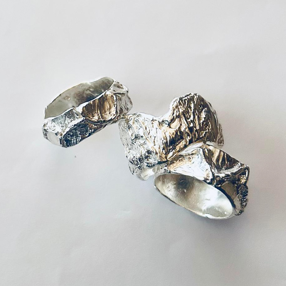 Gilda Gutierrez is a silversmith jewellery artist, creating knitted pure silver wire jewellery with semiprecious stones. You'll find her this weekend on the Southfields Art Trail.
#wandsworthartistsopenhouse2025 #WandsworthArtistsOpenHouse #WAOH2025 #artist #wandsworth #LondonBoroughofCulture #LBoC2025 #welcometowandsworth #wandswortharts #artistsopenhouse #wandsworthartistsopenstudios #openstudios #originalartwork #art #arttrail #artistsofinstagram #SouthLondonArtist #Wandsworth