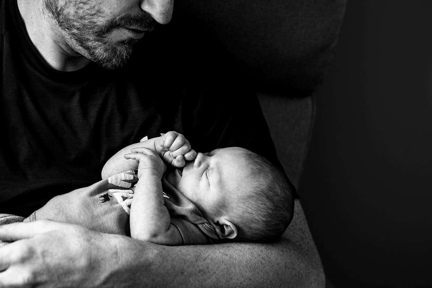✨ Tiny fingers, big love ✨
There’s something so timeless about capturing those quiet, in-between moments—a new dad’s steady arms, a baby’s peaceful rest, and the love that needs no words. 💕
These are the memories that last a lifetime, and I feel so honored every time I get to freeze them in a frame.
📸 Megan Kelsey Photography | Lethbridge & Southern Alberta
🌿 Now booking fall newborn and family sessions—limited spots available!
#MeganKelseyPhotography #NewbornPhotography #LethbridgePhotographer #SouthernAlberta #Nobleford #Coaldale #FortMacleod #Parenthood #NewbornLove #CapturedWithLove #LifestylePhotography
