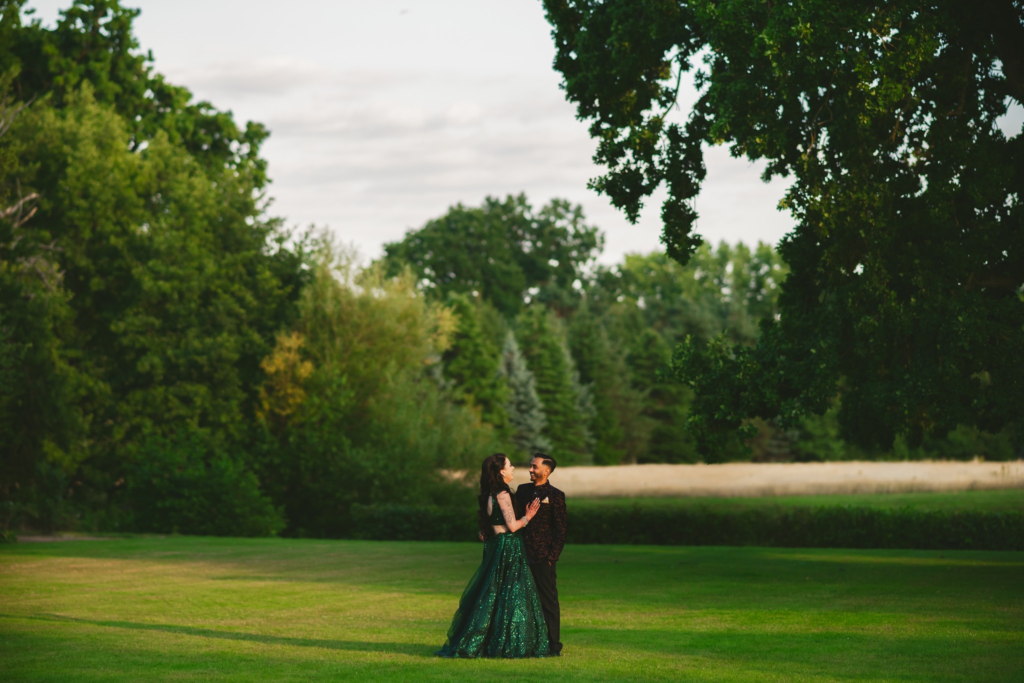To love and be loved is to feel the sun from both sides. ✨🌅
Golden hour romance at Ditton Manor.
.
Photographer @nickrutterphoto
@deep1812
.
#dittonmanor #luxurywedding #sunsetwedding #goldenhourphotography #dreamwedding #exclusiveusevenue #berkshirewedding #ukweddings #englishweddingvenue #romanticwedding #weddingphotography #weddinginspo #weddingdaydreams #luxuryvenue #ido #sayido #shesaidyes #gettingmarried #bridetobe2025 #bridetobe2026