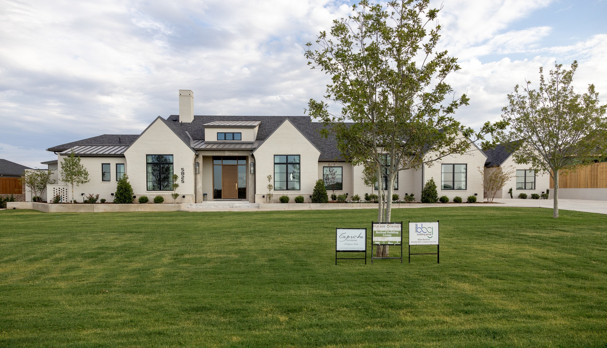 Timeless elegance meets modern craftsmanship
Builder: @becknalbuildinggroup
Lubbock Custom Home | Lubbock Parade of Homes | Lubbock Home | Custom Homes of Lubbock
#pddtexas #lubbocktexashome #westtexashome #lubbockparadeofhomes #lubbockhome #curbappeal #curbappealgoals #ashleyadamsmedia