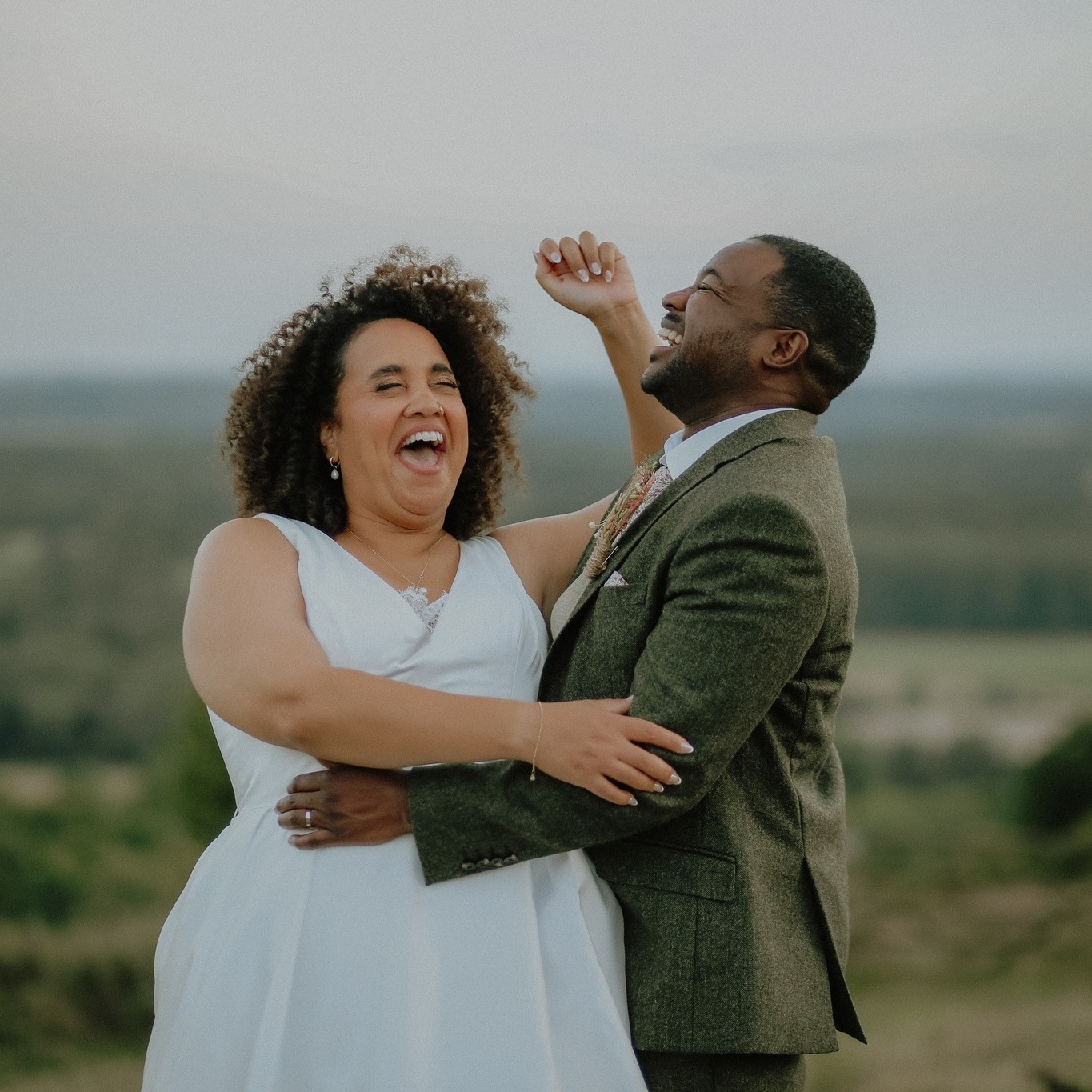 World Smile Day 😊🙂😀
In the great words of Martin Charnin - "You're never fully dressed without a smile." 🎶 And he wasn't wrong ❤
📷 @jessicawarwickphotography
#worldsmileday #woodlandwedding #weddingday #ukwedding #countrywedding #inclusivewedding #Kentlife #crownlodgekent #brideandgroom #weddingdress #weddingphotography #kentwedding