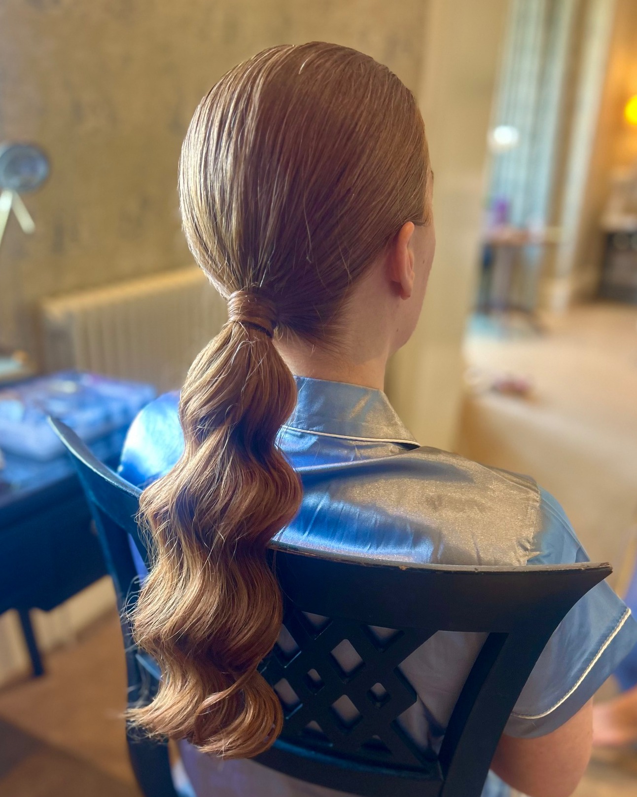 My love for ponytails has grown immensely this year! So effective, so versatile & I think this clean Hollywood version exudes glam & elegance! This ponytail was created on natural, virgin hair (hair that's never been coloured or chemically treated) so being open minded on the softness of the waves is key. If you'd love a more structured wave, then extensions are the way to go!
Venue: @thepetershamhotel
.
.
.
#surreymua
#surreymakeupartist
#bridetobe2026
#hampshiremakeupartist
#bridalmakeupsurrey
#surreybridalmakeup
#hampshiremua
#berkshiremakeupartist
#berkshiremua
#weddingmakeupsurrey
#surreyweddingmakeup
#bridetobe2027
#2026brideuk
#hampshireweddingmakeup
#2027brideuk
#berkshireweddingmakeup
#weddingmakeuphampshire
#weddingmakeupberkshire
#bridalmakeupberkshire
#berkshirebridalmakeup
#bridetobe2028
#surreyhairandmakeupartist
#hampshirebridalmakeup
#thepetershamhotelrichmond
#thepetershamhotel
#thepetersham