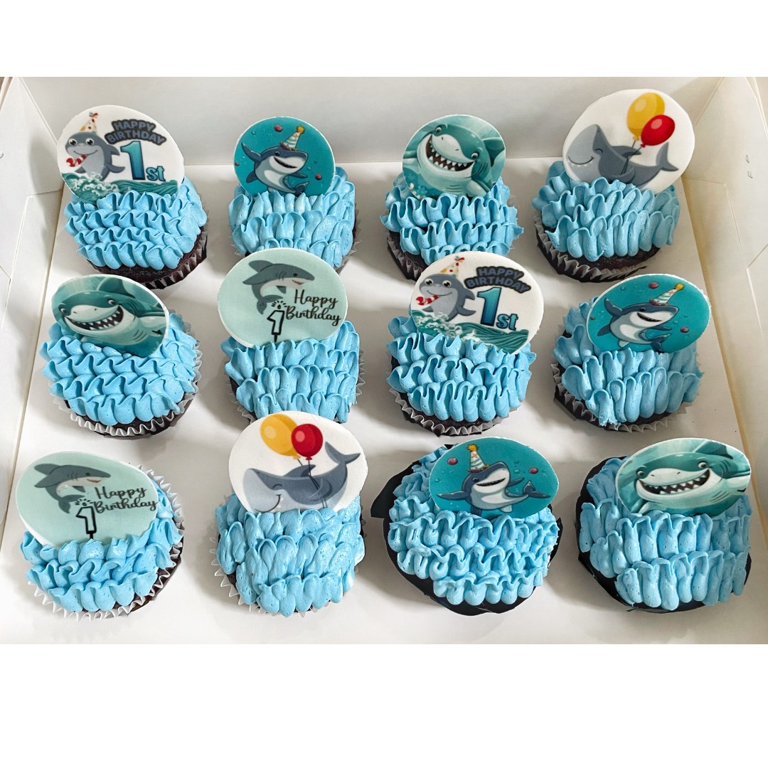 A little shark was turning 1 and needed a smash cake plus 2 dozen cupcakes to celebrate his big day! 🦈💙
My go-to recipe contains soy, which this birthday shark wasn’t "soy-pposed" to have— so we made a custom smash for him, while guests enjoyed the classics that everyone knows and loves — "fin-tastic" favorites every time! Ordering from Treats by Allyson is truly a one-stop shop for all your dessert needs! 🛑🧁
Design-wise, Mom didn’t want Baby Shark stuck in anyone’s head all day 😉, just a playful shark theme, so I designed custom toppers that were jaws-itively adorable! 🦷 Layered different images together, sent them fresh through the edible printer, and voilà! Just about anything is possible here, from shark-tacular cupcakes to fully customized cakes!
Sink your teeth 🦷 into sweetness—place your order today! 🐋
Size/Flavor: 1 Dozen Vanilla / 1 Dozen Chocolate
Frosting: Vanilla Buttercream
Size/Flavor: (Soy Free) Vanilla Smash
Frosting: (Soy free) Vanilla Buttercream
🌐 www.treatsbyallyson.com
FB: Treats by Allyson
IG: @treatsbyallyson
#CustomTreats #CakeDecorating #carrollcounty #carrollcountymd #carrollcountymaryland #weddingcakes #localbaker #localbakery #localbakeries #cupcakes #carrollcountybakery #manchestermd #hanoverpa #westminstermd #customcake #customcakes #pullapartcupcakes #customcakes #anniversarycake #birthdaycake #FallDesserts #pumpkinspice #PumpkinSeason #pumpkineverything #pumpkinchocolatechip #pumpkincake #BaltimoreOrioles #baltimoreravens #baseballcake #footballcake