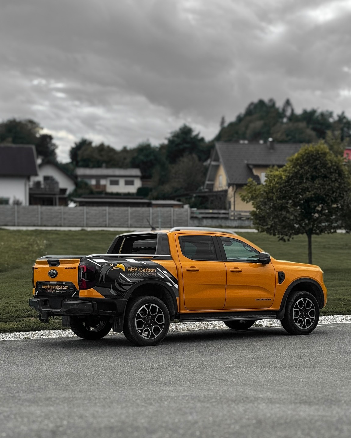 ✨ Frisch foliert - neues Design für HEP Carbon!
Wir durften diesen Ford Ranger im Digitaldruck mit einer Teilfolierung aufwerten - individuell gestaltet, präzise umgesetzt und absolut auffällig!
Ob Firmendesign, auffällige Werbebotschaft oder einfach ein Upgrade für dein Fahrzeug - bei uns bekommst du:
✔ Individuelle Designs
✔ Hochwertige Digitaldruck-Folien
✔ Präzise Verarbeitung
✔ Teil- oder Vollfolierung
✔ Beratung & Umsetzung aus einer Hand
📩 Du willst auch ein einzigartiges Fahrzeugdesign?
Schreib uns jetzt für ein unverbindliches Angebot!
#folierung #folieren #foliererkärnten #foliererinkärnten #foliendesign #folientechnik #teilfolierung #teilfolierungen #vollfolierung #vollfolierungen