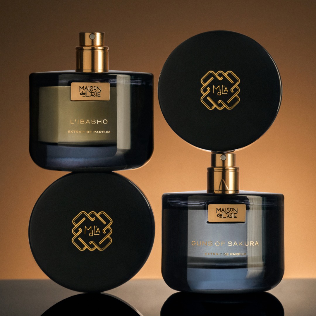 Maison de lâAsie presenta la sua nuova collezione Master Perfumer Series, inaugura una nuova era per lâimpronta olfattiva di Maison de lâAsie: una gamma esclusiva di fragranze, sviluppate con un panel di Maestri Profumieri.
Ogni profumiere contribuisce ad una prospettiva unica su un paese asiatico.
La Master Perfumer Series si apre con JAPAN, by Antoine Lie, con le due nuovissime creazioni Gunâs of Sakura e LâIbasho. Queste creazioni catturano lâintricato equilibrio tra conformitĂ e individualitĂ , che riflette una cultura definita da contraddizioni armoniose.
Questa serie approfondisce la perpetua interazione dei contrasti: la modernitĂ
e il rispetto delle proprie origini storiche, unitĂ collettiva ed espressione personale, tranquillitĂ e tensione, pace e fervore.
đđđđđ đđđđđđ đđđđđ - đđȘđŽđ”đłđȘđŁđ¶đ”đ°đł đąđŻđ„ đđ„đ·đȘđŽđ°đł
đđȘđ€đ©đŠ đđąđłđ§đ¶đź - đđŹđȘđŻ đ€đąđłđŠ - đđ°đźđŠ đ§đłđąđšđłđąđŻđ€đŠđŽ - đđłđąđŻđ„ đđčđ±đŠđłđȘđŠđŻđ€đŠ - đđ¶đŽđ”đ°đźđȘđŽđŠđ„ đ±đłđ°đ„đ¶đ€đ”đŽ
.
.
.
#MaisonDeLAsie #OmniaLuxuryTrade #NichePerfume #LuxuryFragrances