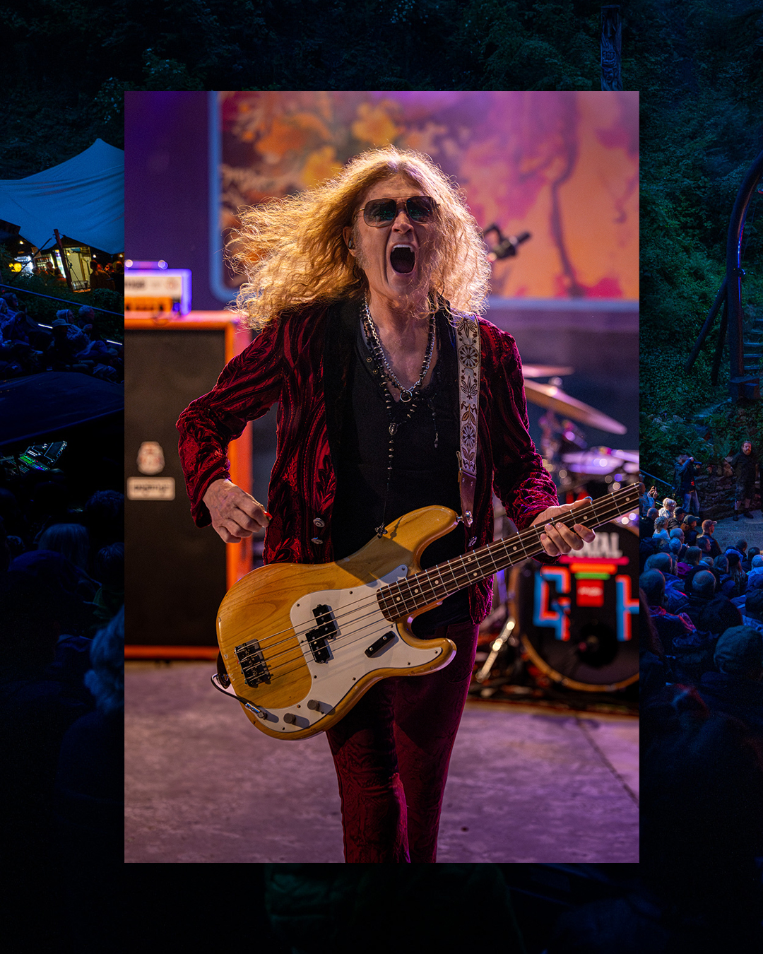 ✨ Terugblik ✨
Glenn Hughes in het Openluchttheater Valkenburg. Een avond vol gierende gitaren en een onvergetelijke vibe! 🎸
Swipe voor de sfeerbeelden en wie herinnert zich deze legendarische avond nog? 🔥