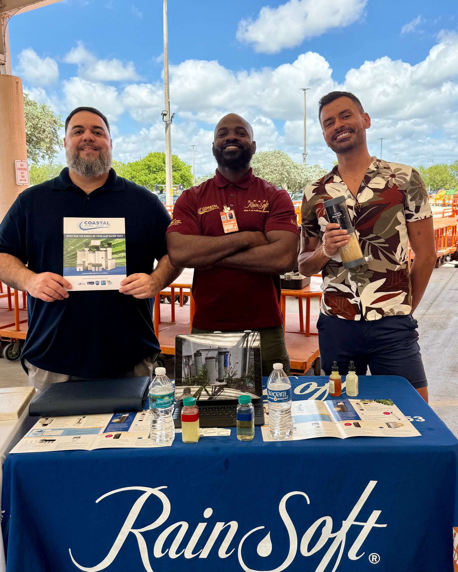 🚰 Meet Jeff (left) and David (right) – the newest members of our sales team! 🎉
Catch us today at Home Depot #6310 in Hollywood West from 12–2pm. We’ll be testing water on-site and sharing tips about improving water quality for your home. 💧✨
#WaterQuality #FreeWaterTest #HomeDepotEvents #coastalewa #homedepot #HollywoodFL
