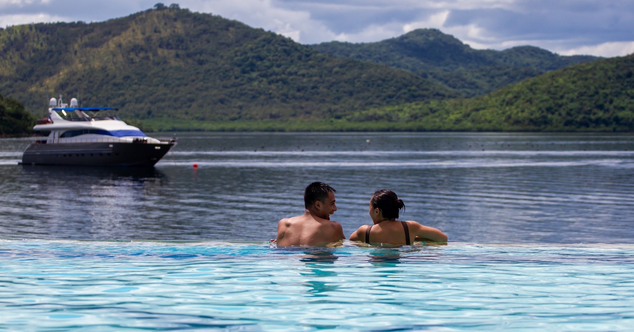 A quick escape doesn’t have to feel rushed. 🌴
From mornings spent strolling the island to evenings beneath a painted sky, our SETIR itinerary is crafted to help you experience the best the island has to offer—even in the shortest of stays.
Plan your stay with the full guide: sunlighthotelsandresorts.com/post/how-to-make-the-most-of-a-3-day-stay-in-setir
#DoseOfSunlight #Palawan #SETIR #Travel #Philippines