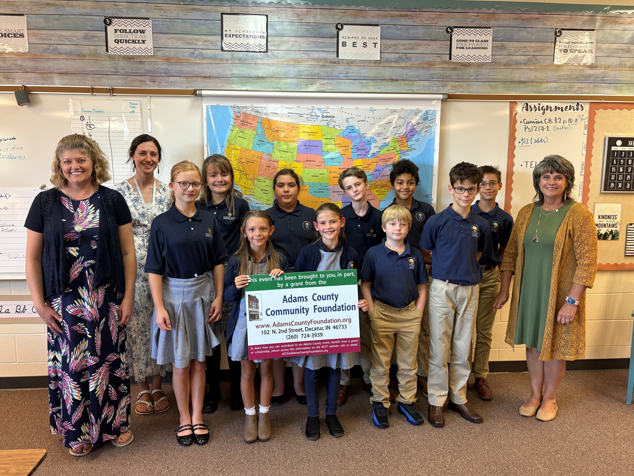 The ACCF recently awarded a grant to Three Oaks Christian School for updated classroom maps. Three Oaks Christian School is continually working to prepare students to pursue knowledge and develop wisdom throughout their life. With the updated classroom maps, teachers are able to educate more confidently and effectively, knowing they are using updated information about the world we live in today.
This ACCF grant was made possible through unrestricted funds sponsored by the Roger & Betty Singleton Memorial, Victor B. and Kristine Porter, and Wayne & Karen Porter Community Enrichment Funds.