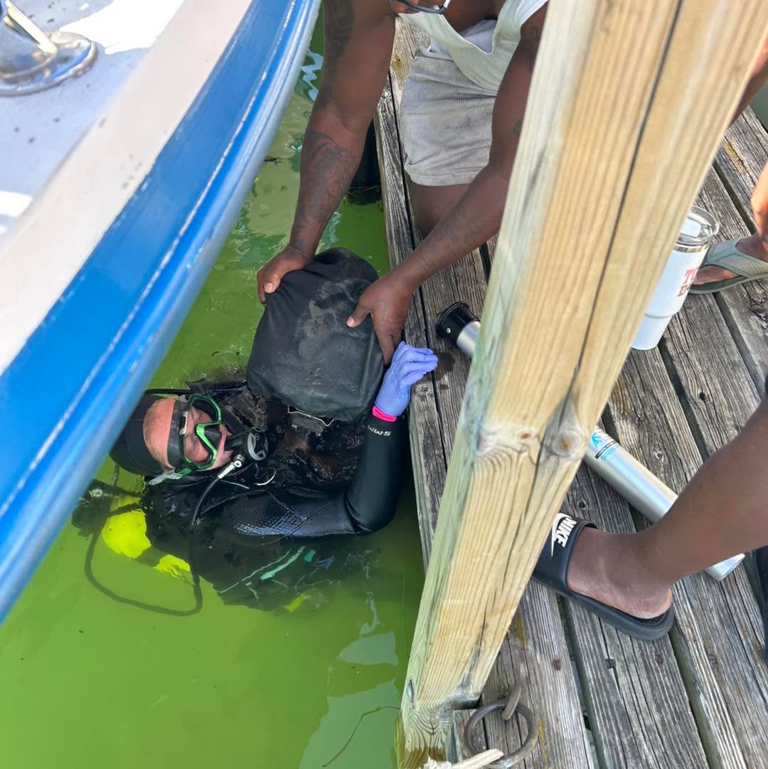 Today I found a phone that was lost last night (it will probably still work after being dried out, but the owner mostly wanted it to back up the data), a grill that wasn’t screwed on tightly enough and fell off in the canal, and checked a prop. I was lucky enough to get out for some boating in between the dives. What a beautiful day!
.
.
#recoverydiving #lakestclair #greatlakesstate #detroitriver #stclairshores #clintonriver #harrisontownship #boattown #algonac #stclair #metrobeach #michigansummer #michiganboating #puremichigan #michiganmarinas #metaldetector #safeharbormarinas #metaldetecting #lakeorion #Underwatermetaldetecting